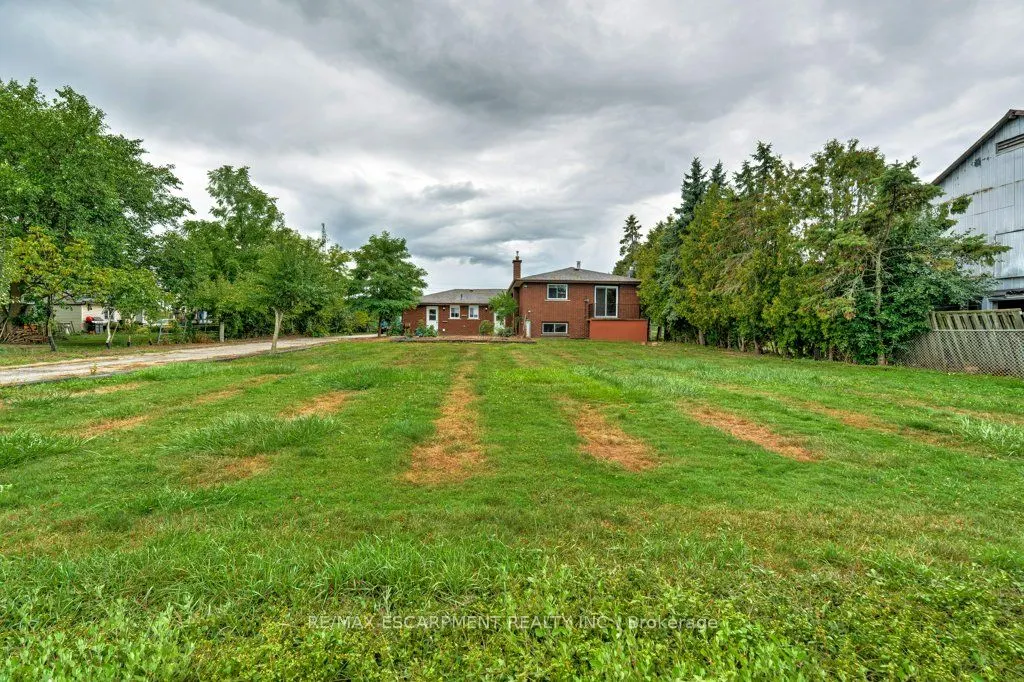 595 Green Mountain Road E