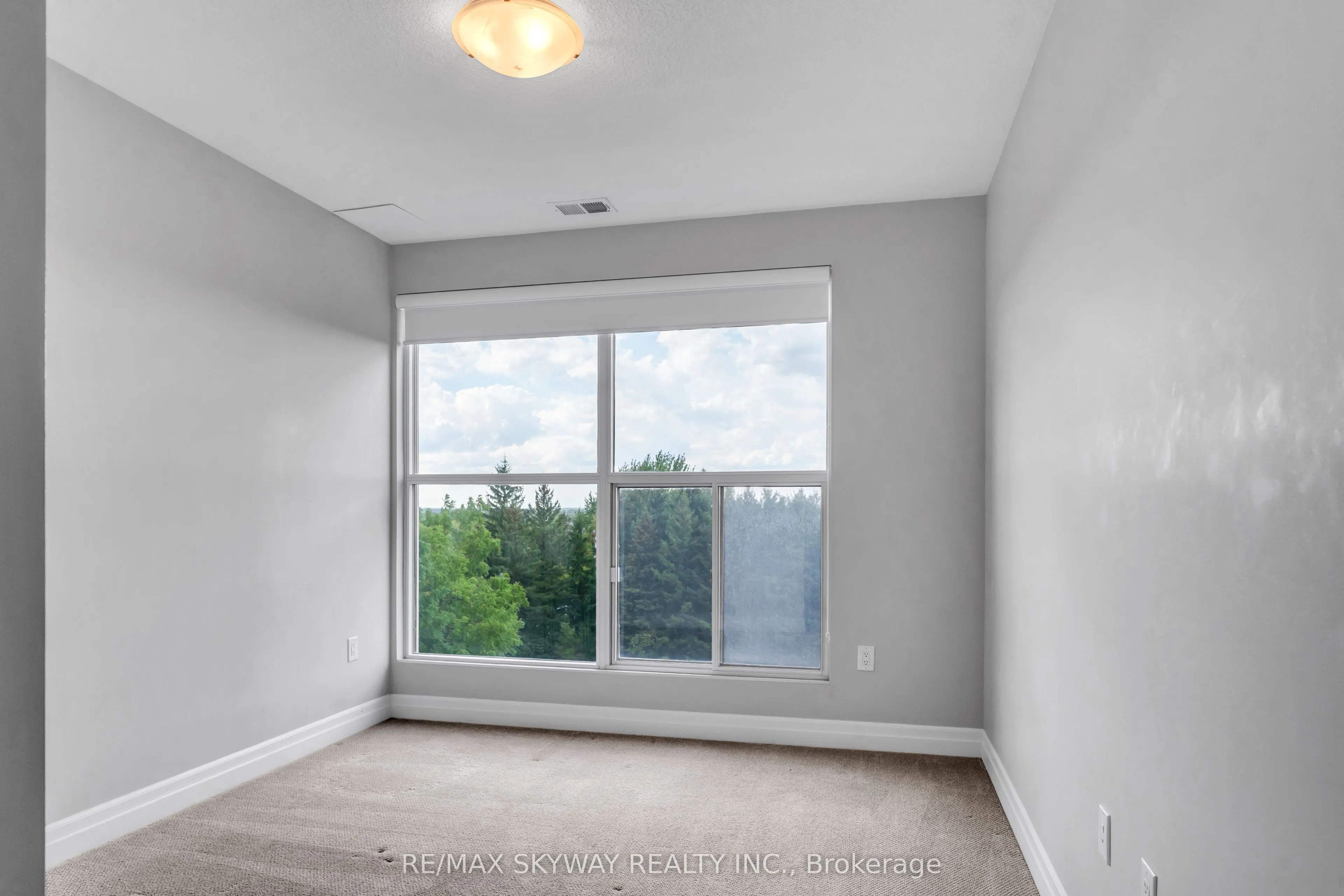 1880 Gordon Street, #409