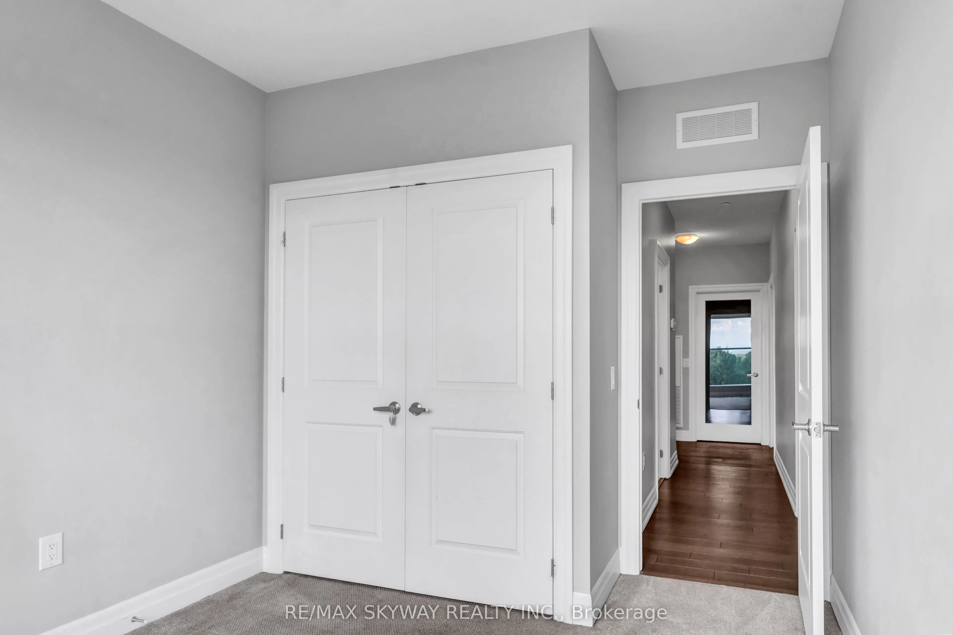 1880 Gordon Street, #409