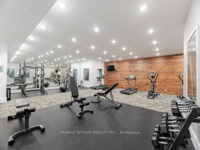 1880 Gordon Street, #409