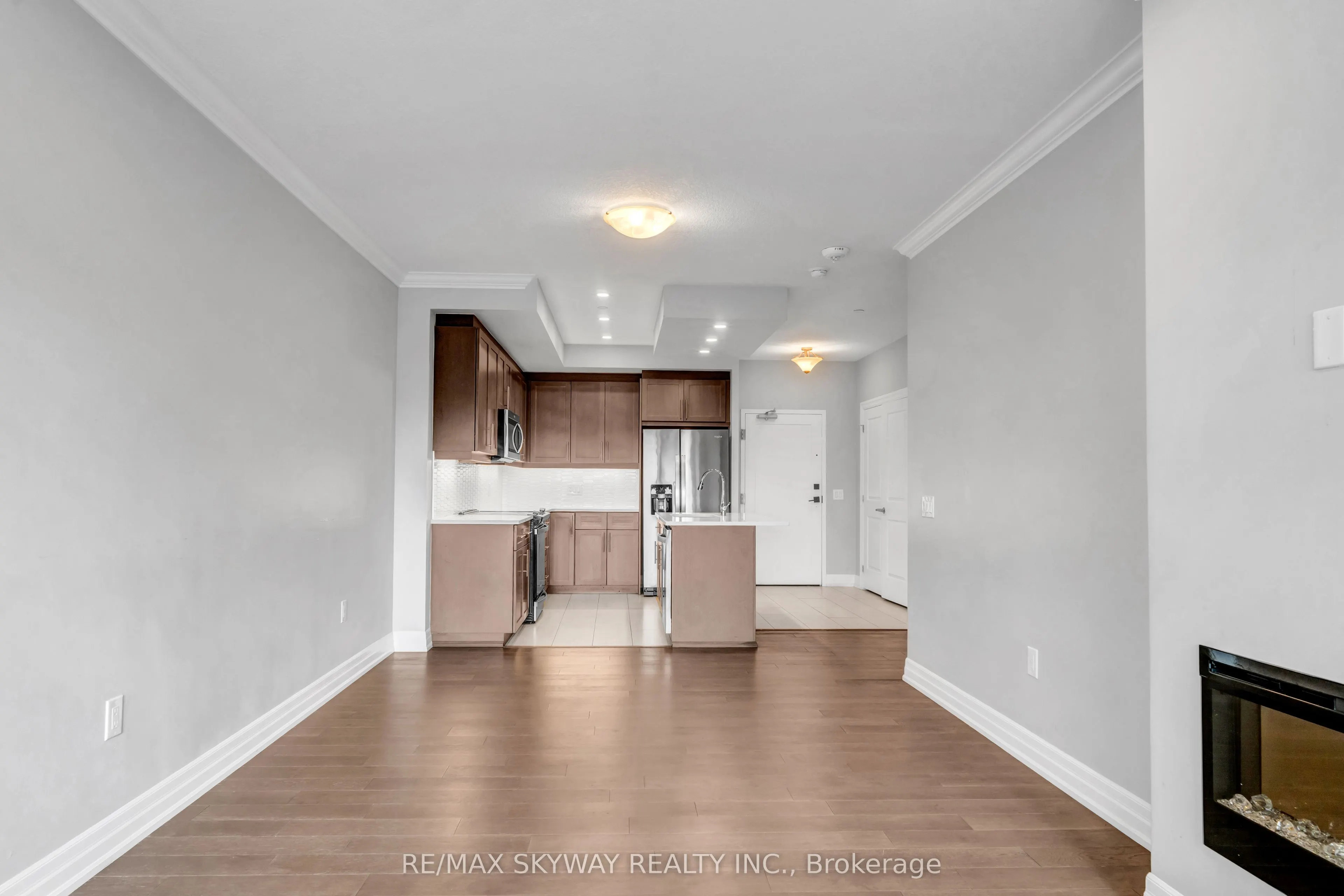 1880 Gordon Street, #409