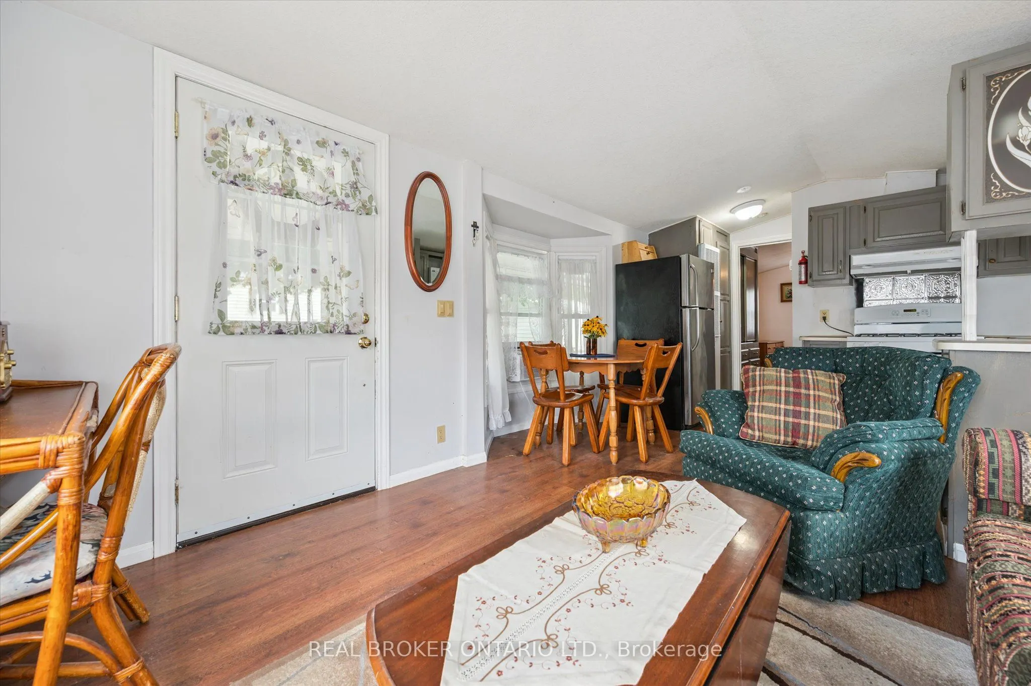 445 Pine Pass