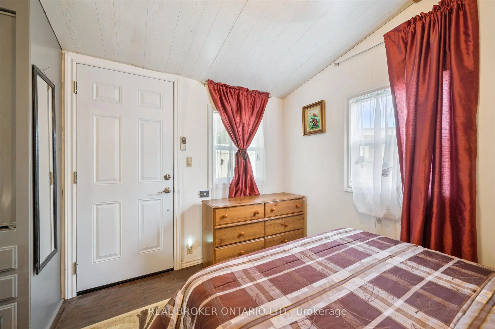 445 Pine Pass