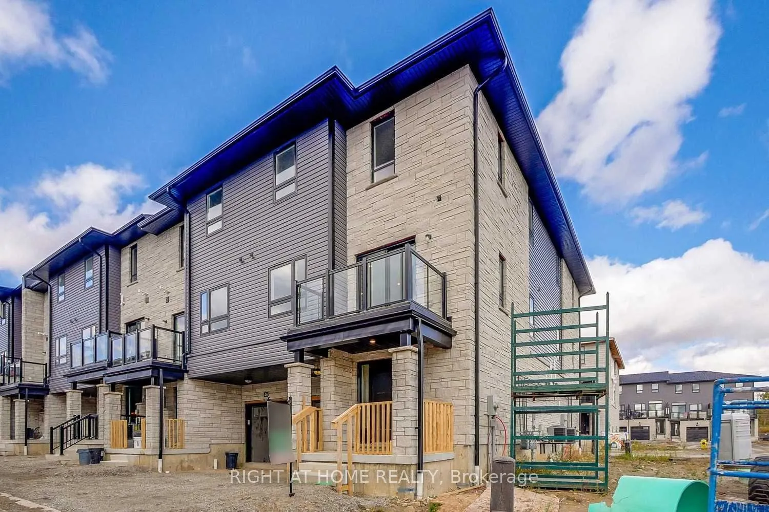 51 Sparrow Avenue, ##45