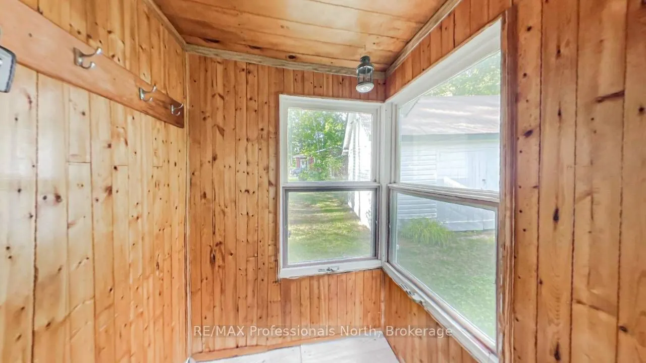 49 Beach Road