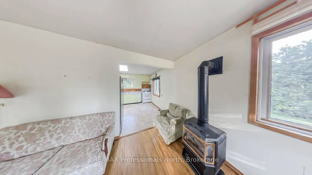 49 Beach Road