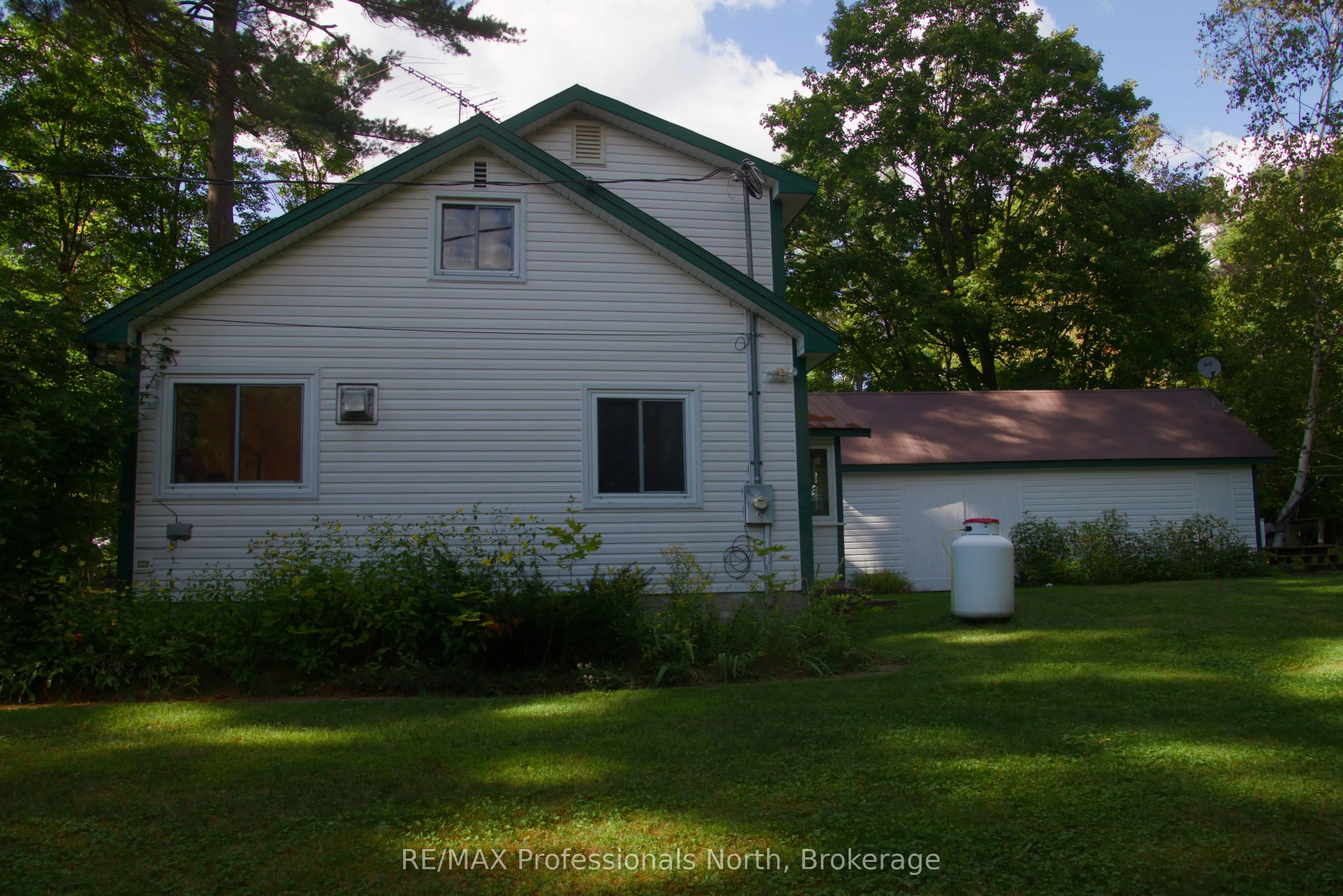 49 Beach Road