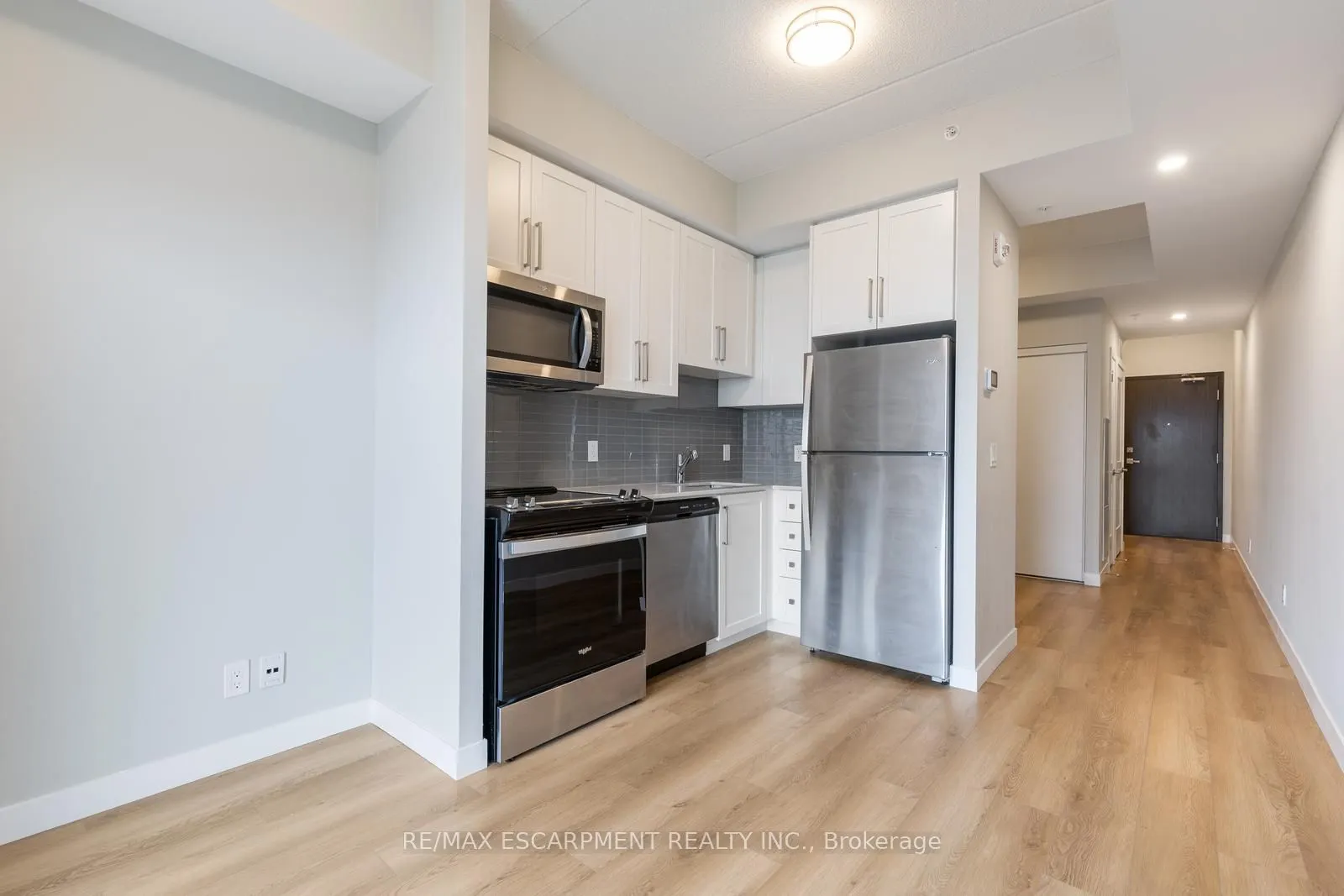 15 Queen Street, #2204
