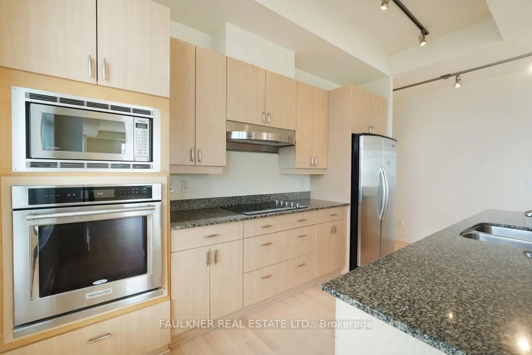 85 Bronson Avenue, #1601