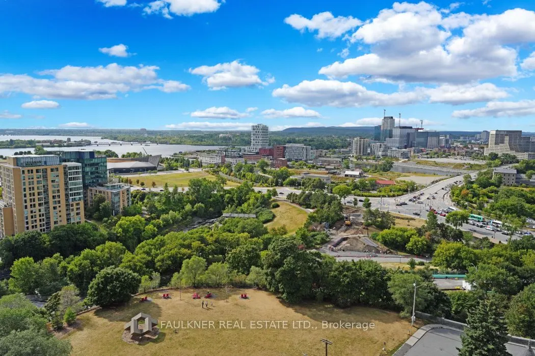 85 Bronson Avenue, #1601