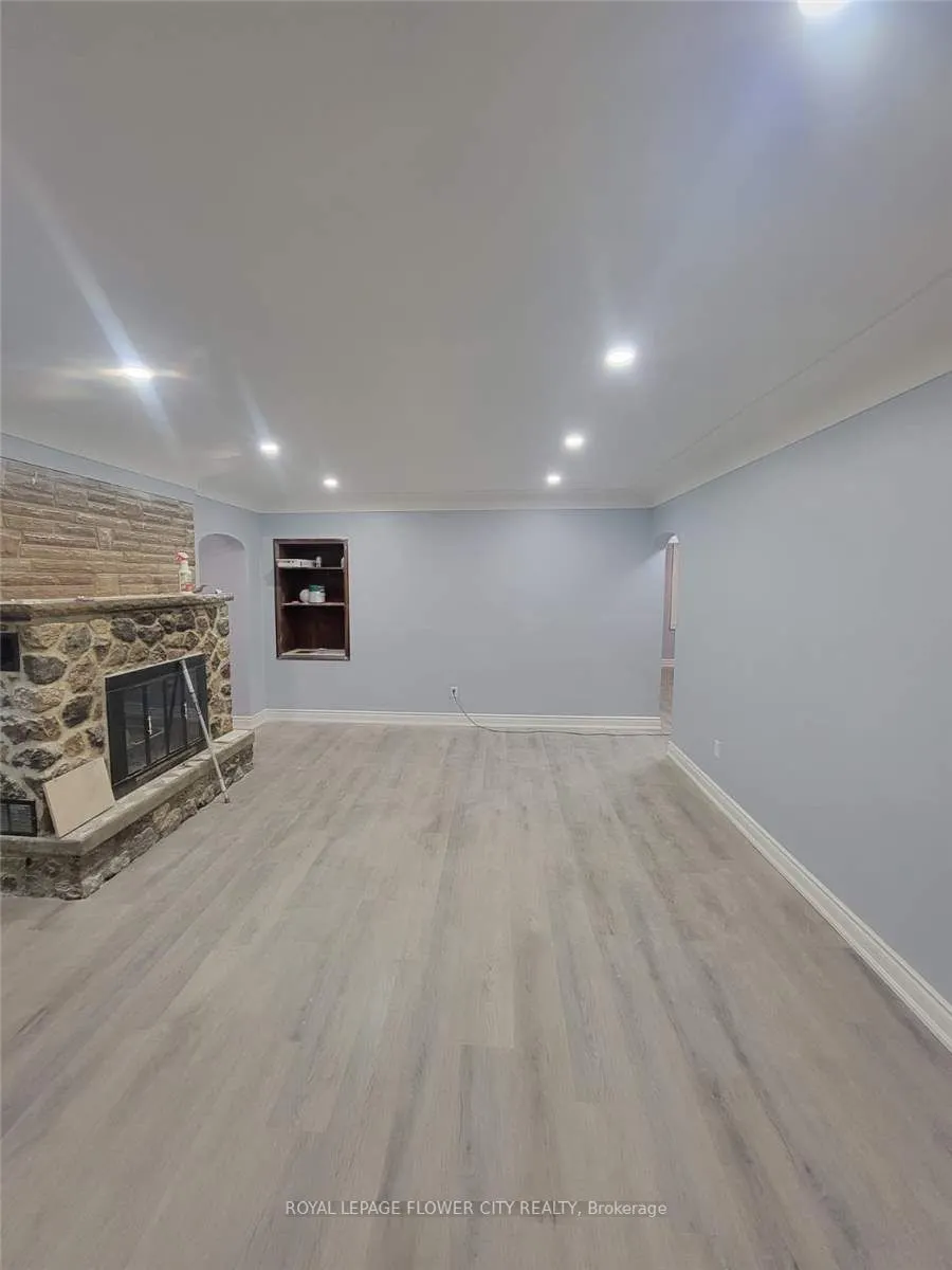 37 Warwick Road