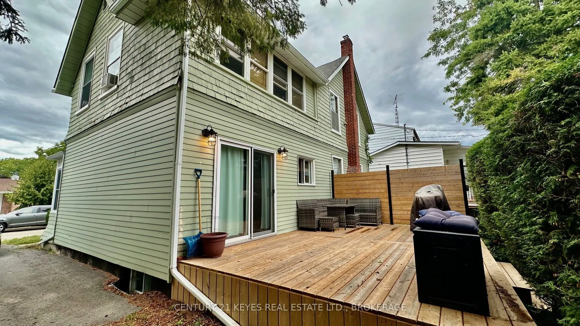 267 John Street