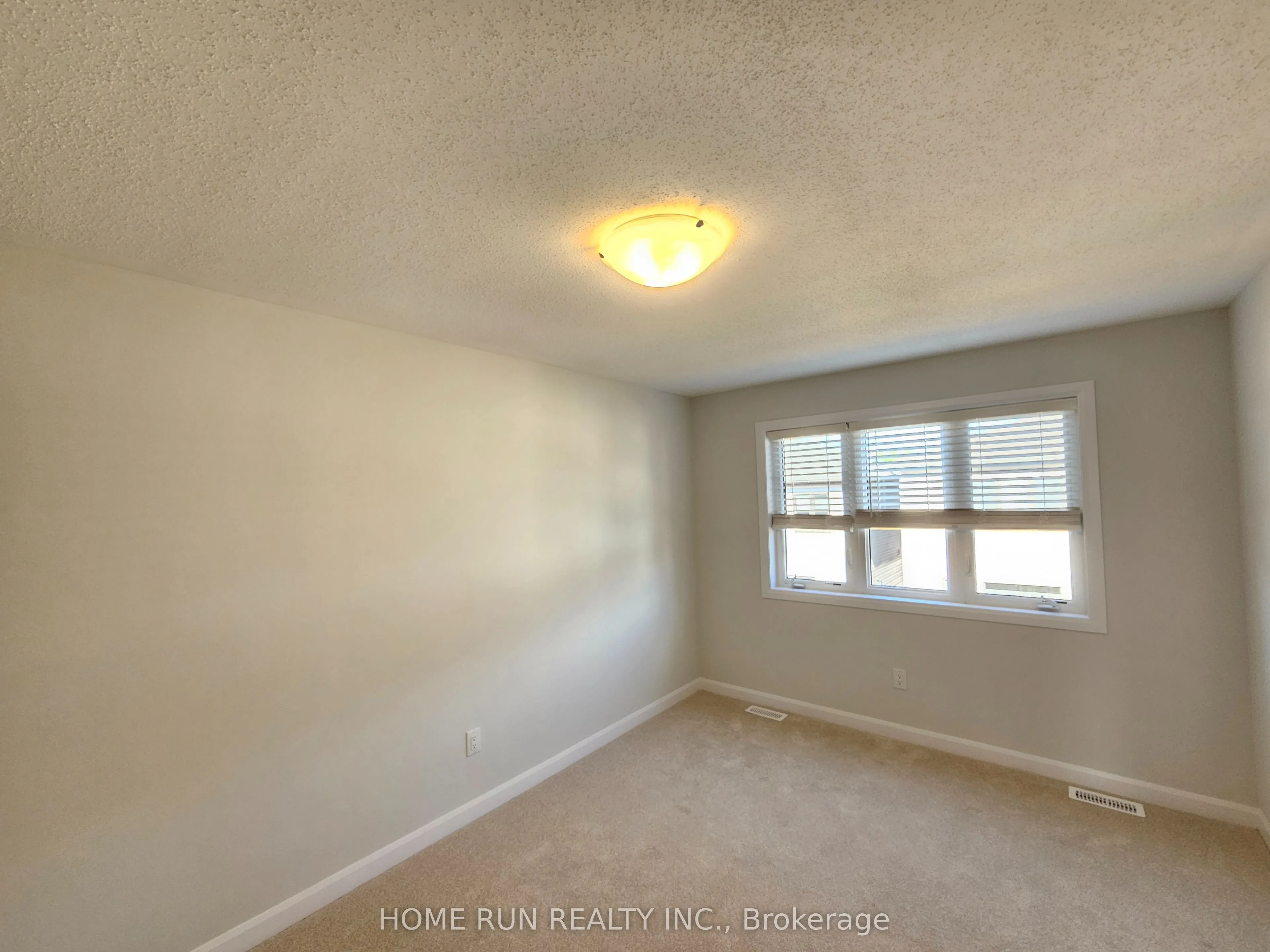 932 Eileen Vollick Crescent