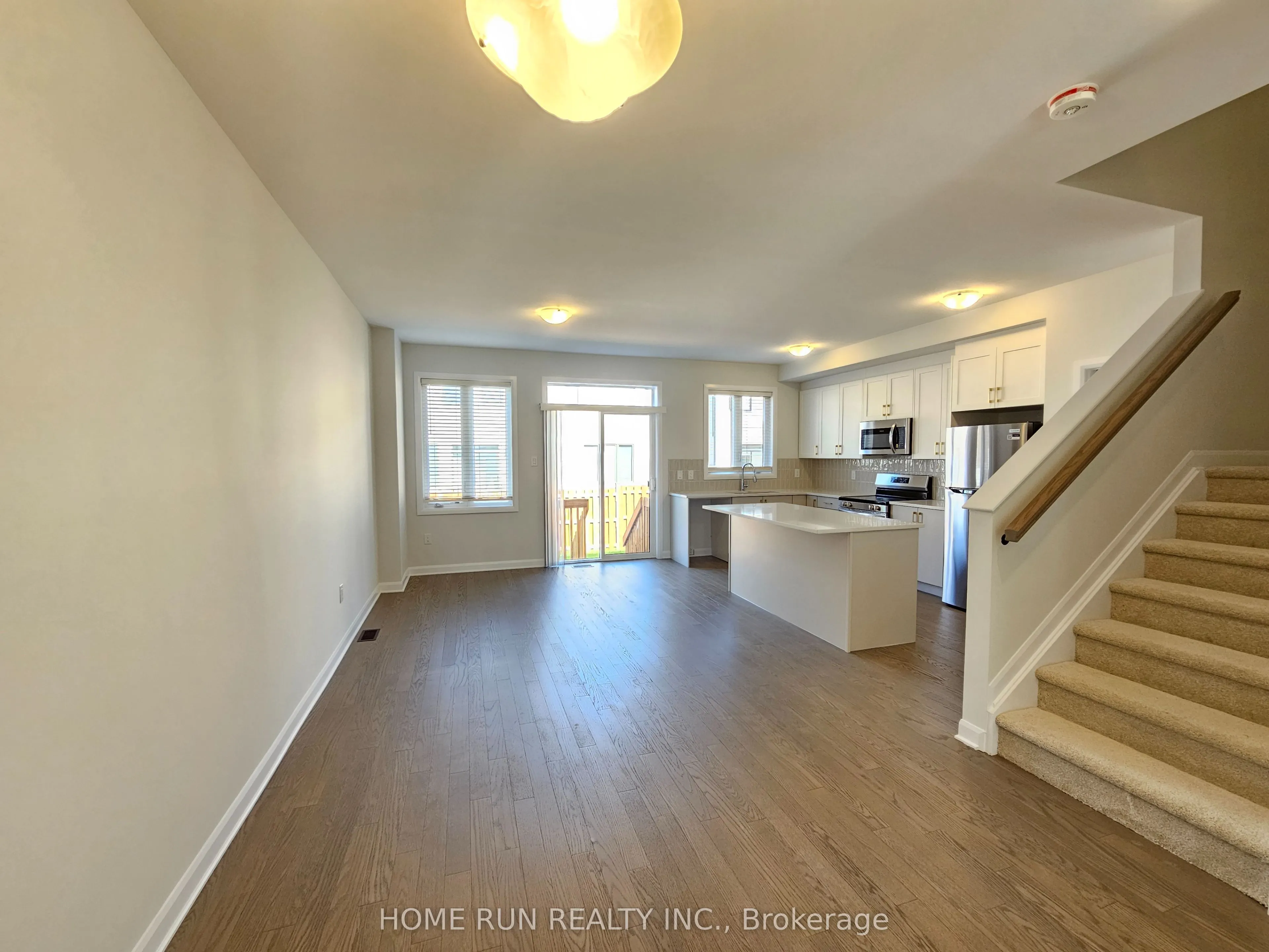 932 Eileen Vollick Crescent