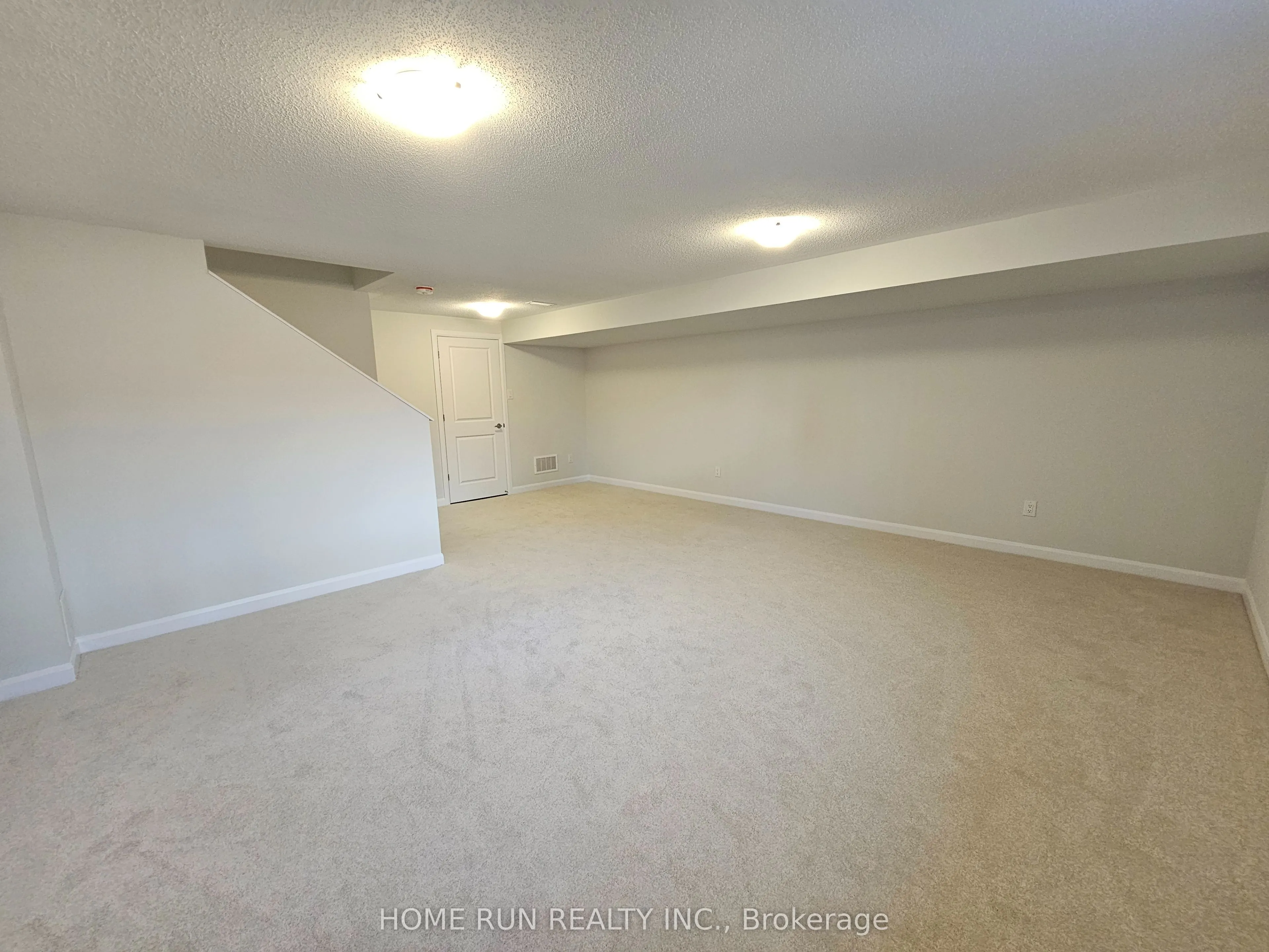 932 Eileen Vollick Crescent