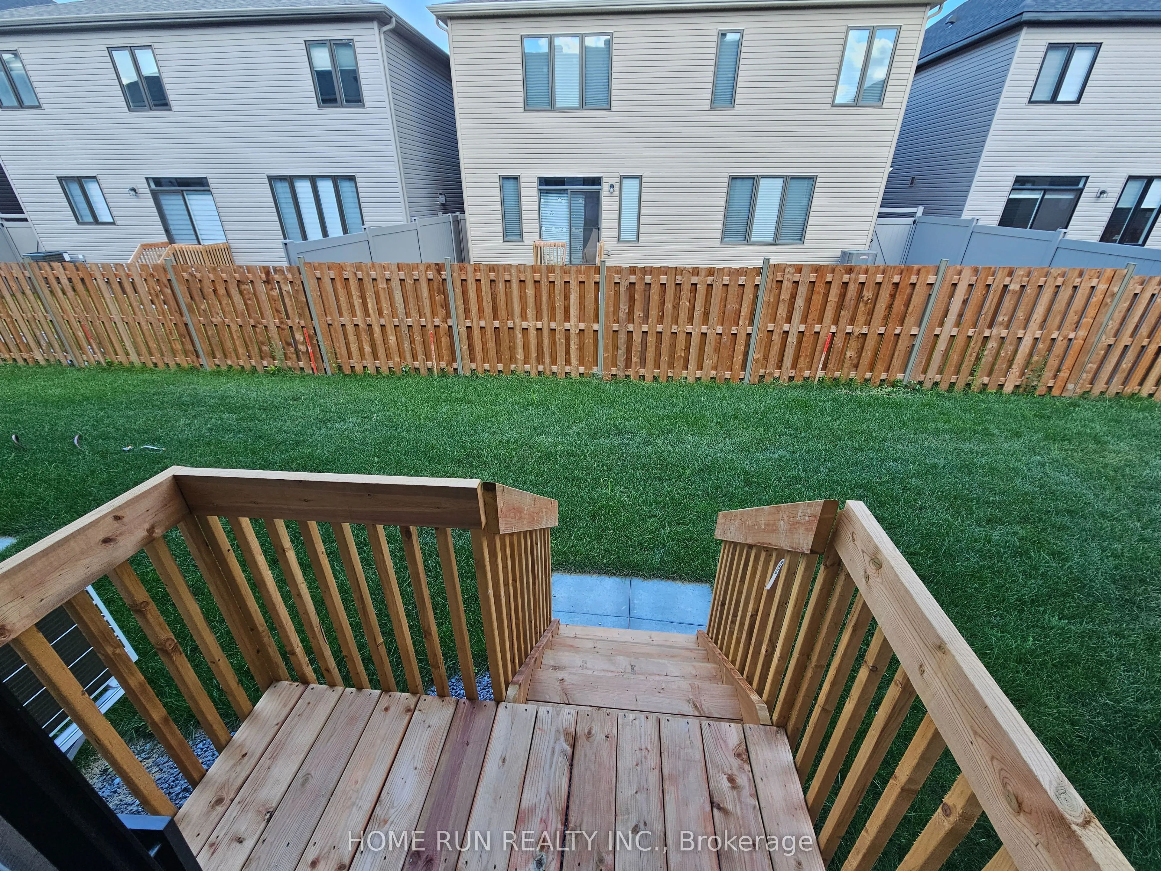 932 Eileen Vollick Crescent