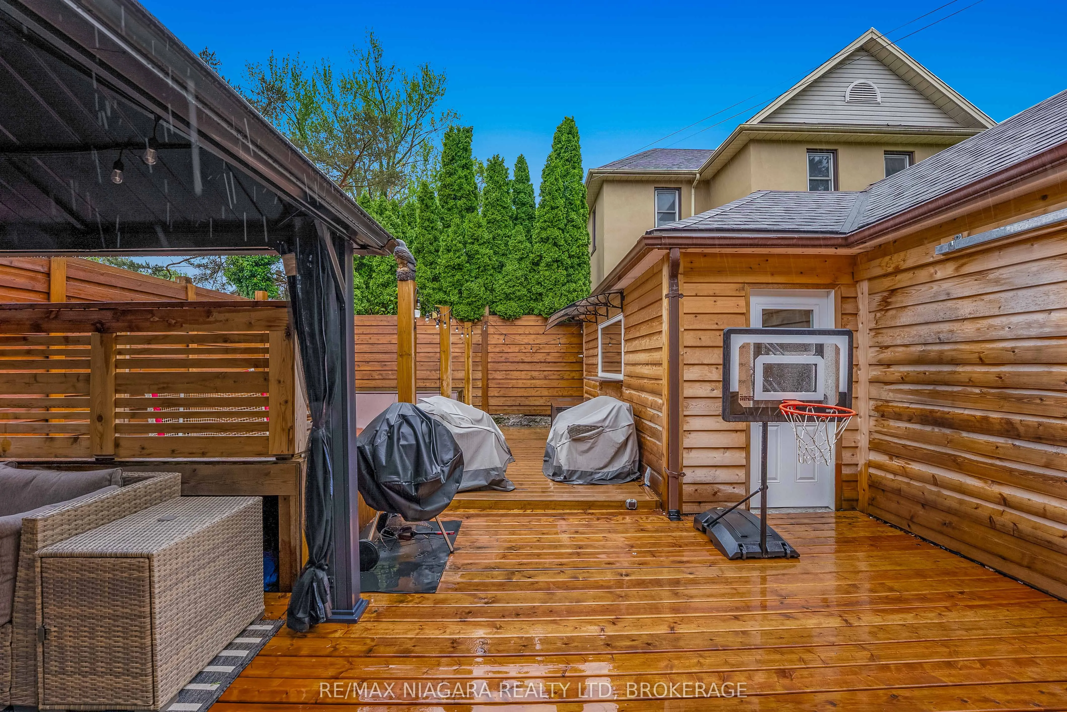 5078 Armoury Street