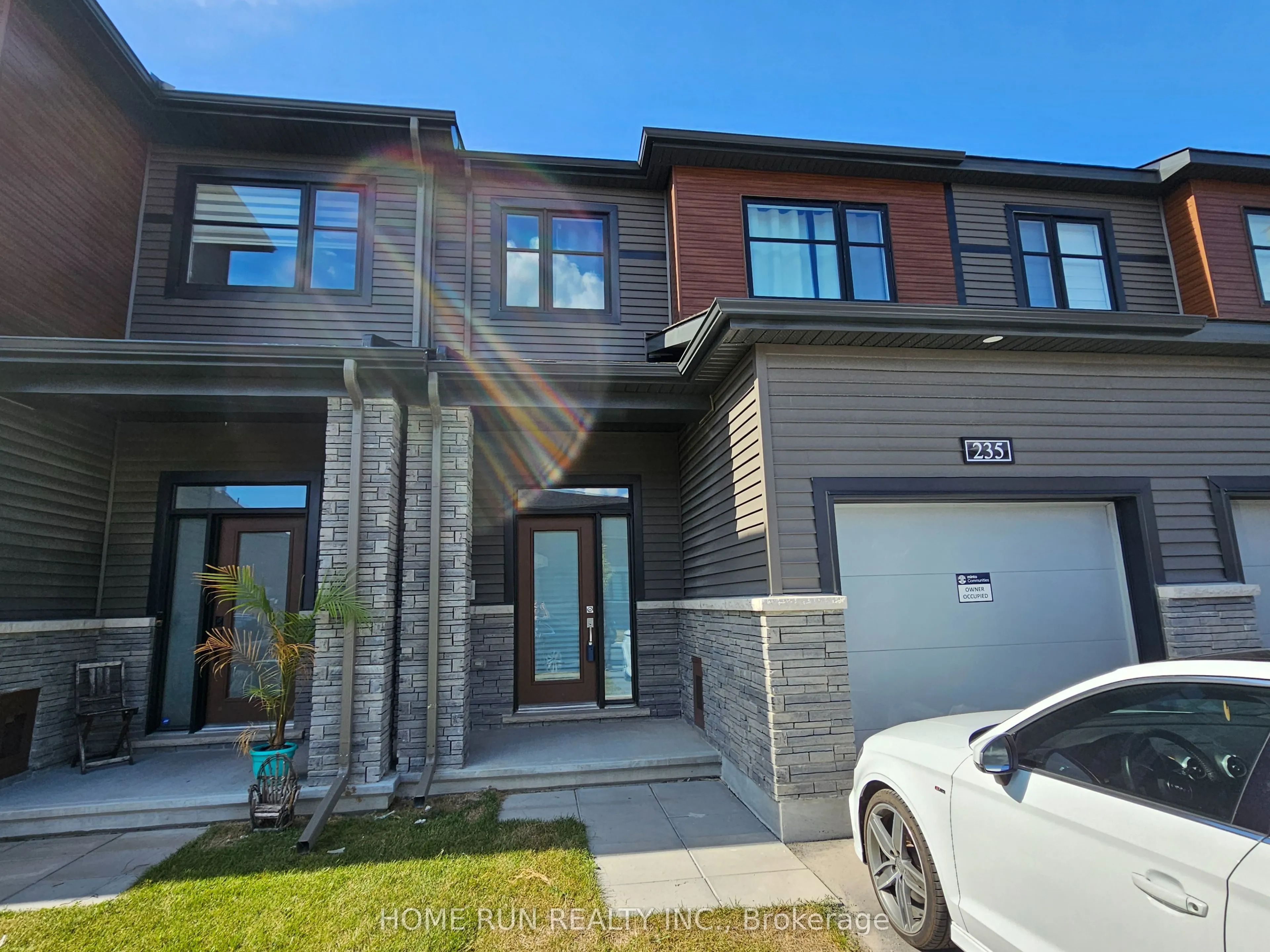 235 Elsie Macgill Walk