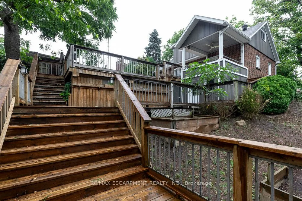 5418 KING Street
