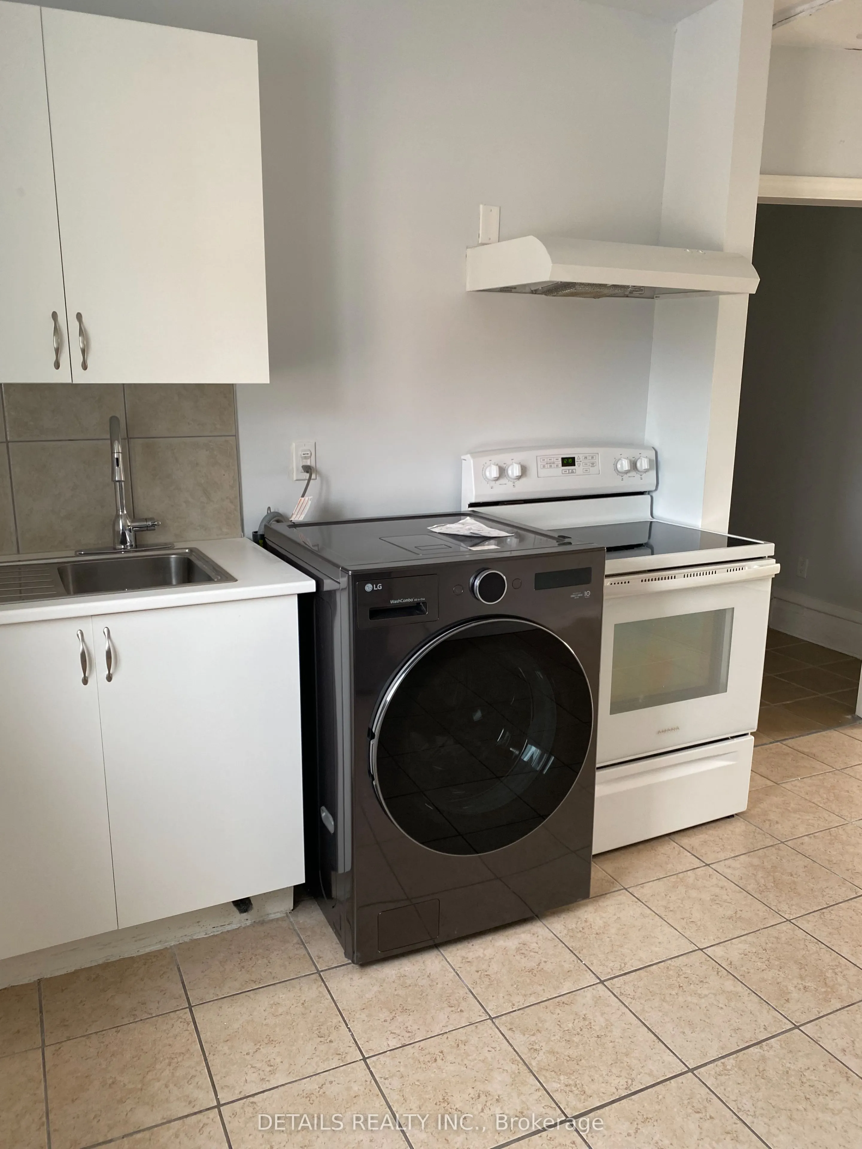 1530 Stittsville Main Street