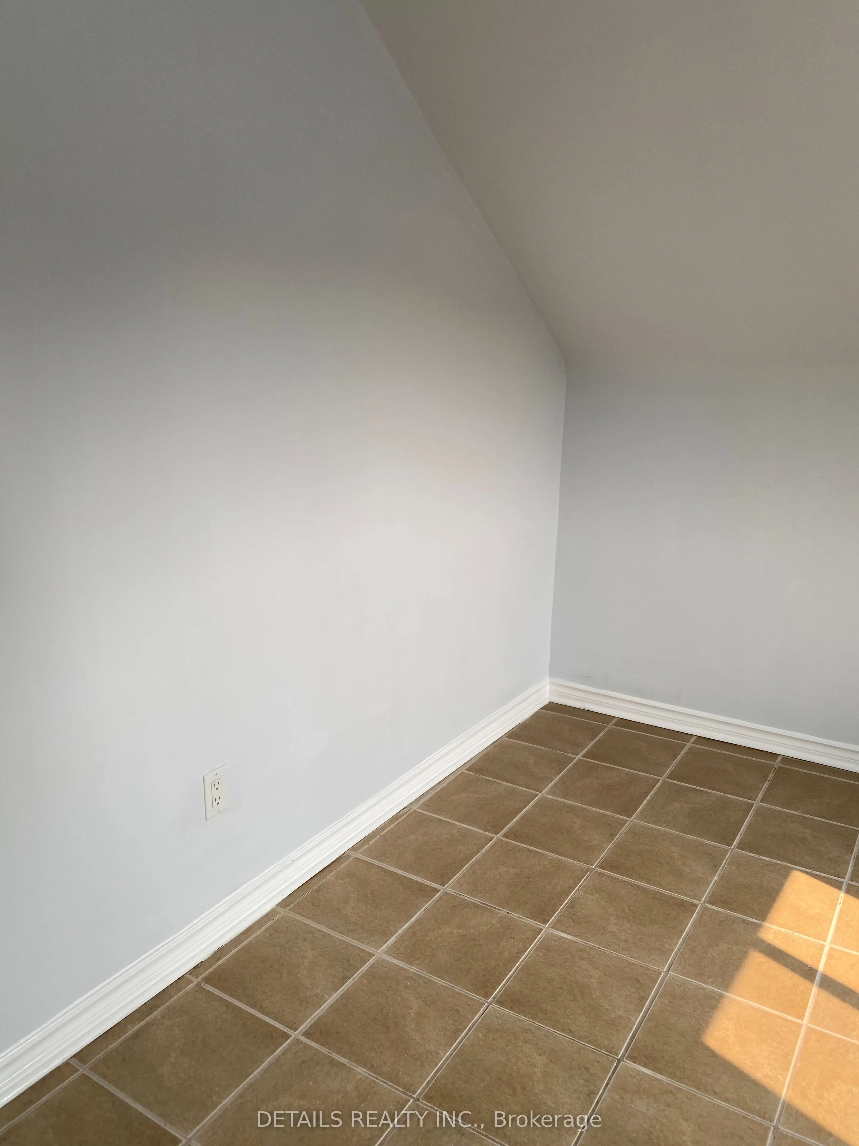 1530 Stittsville Main Street
