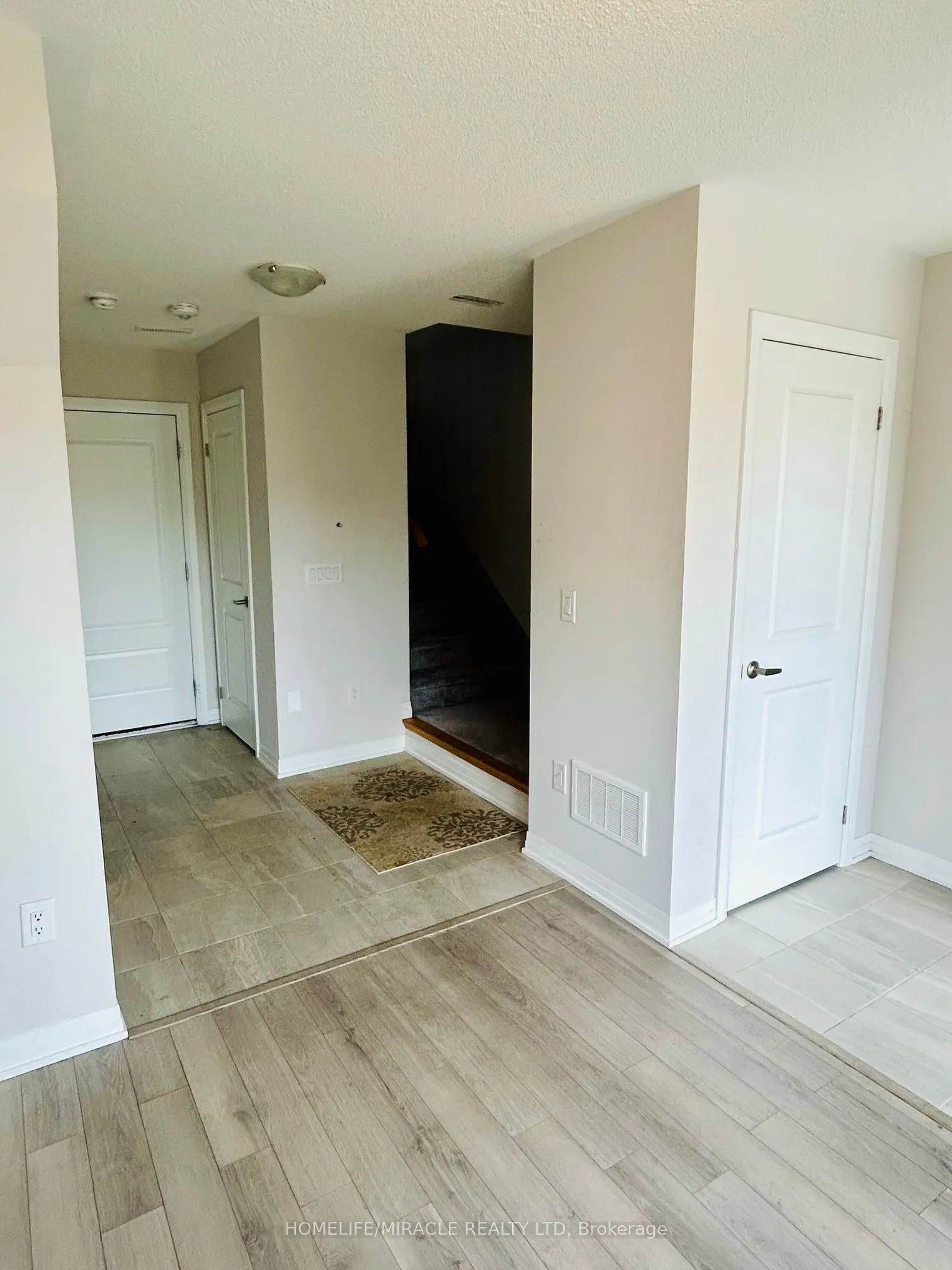 585 Colborne Street, #302