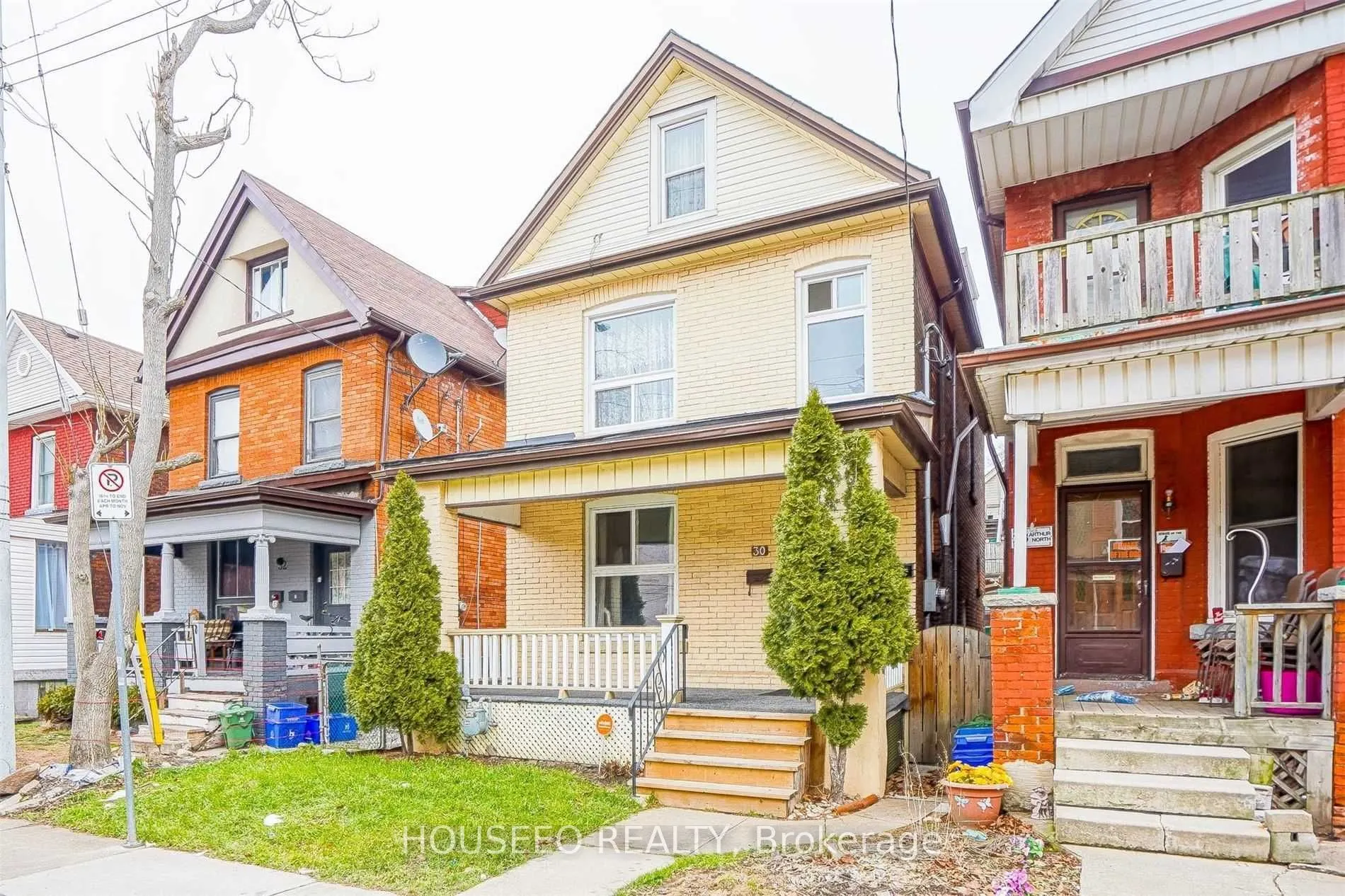 30 Arthur Avenue N
