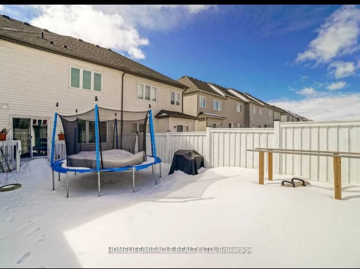 788 Cook Crescent