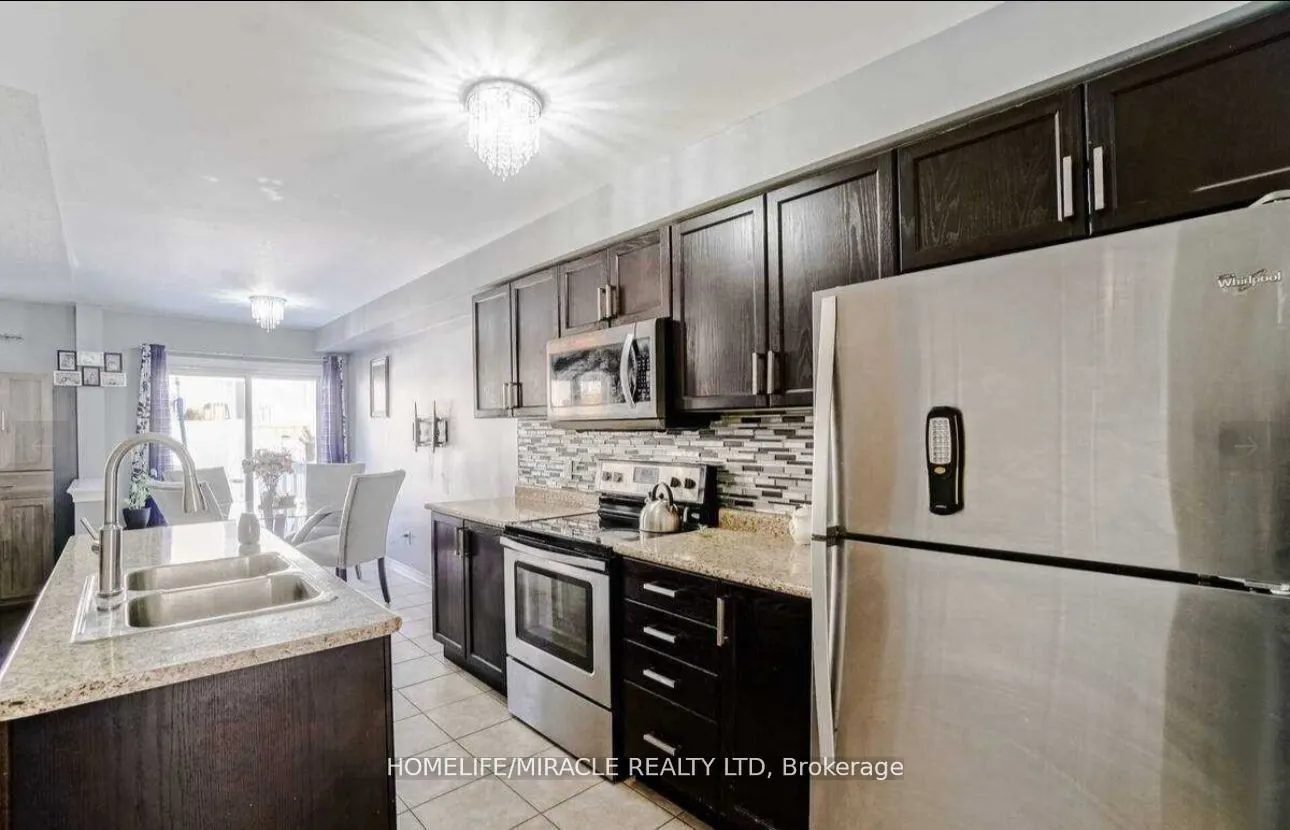 788 Cook Crescent
