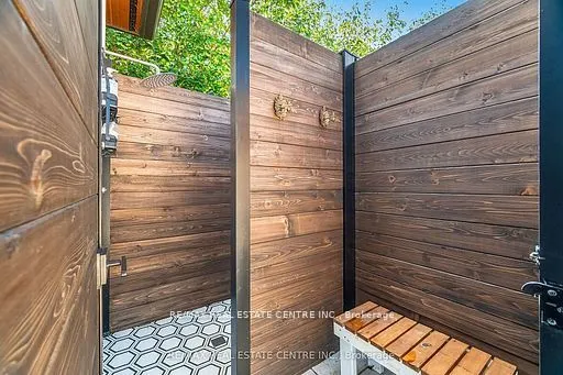 86 Canters Close