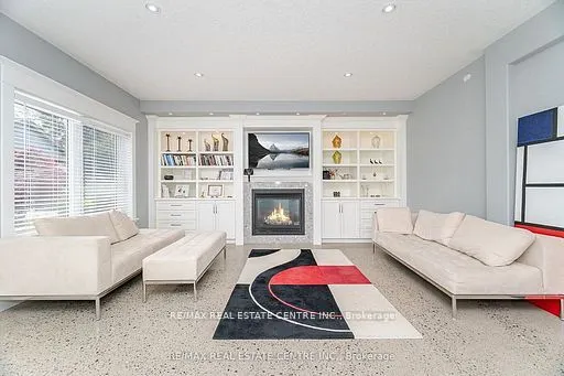86 Canters Close