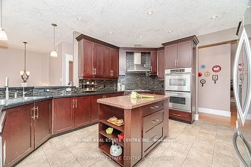 86 Canters Close