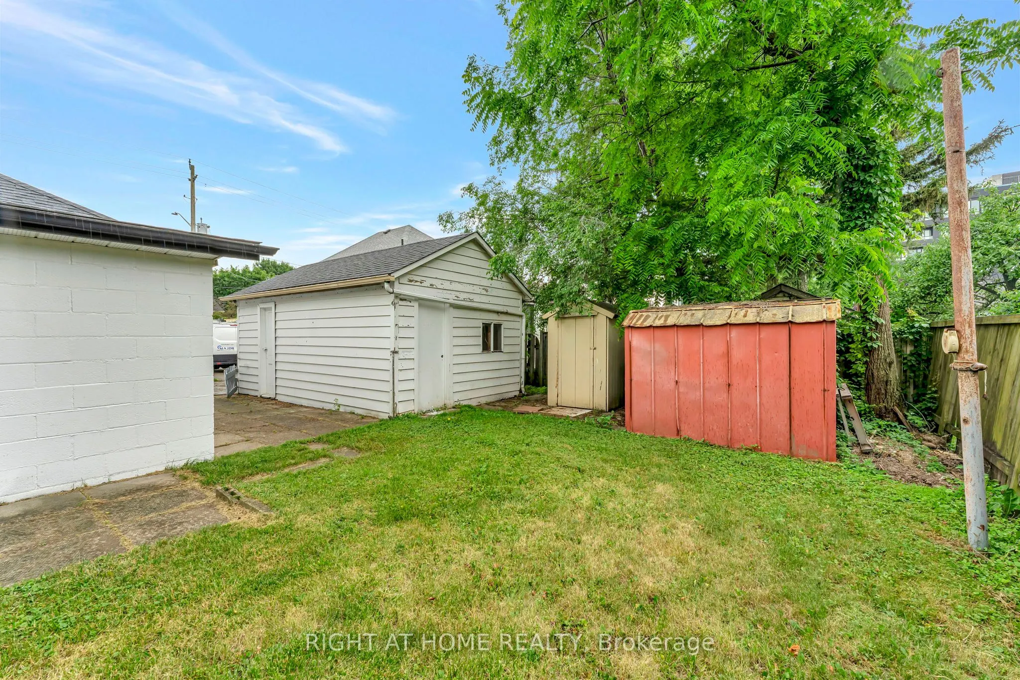 462 Upper Wellington Street