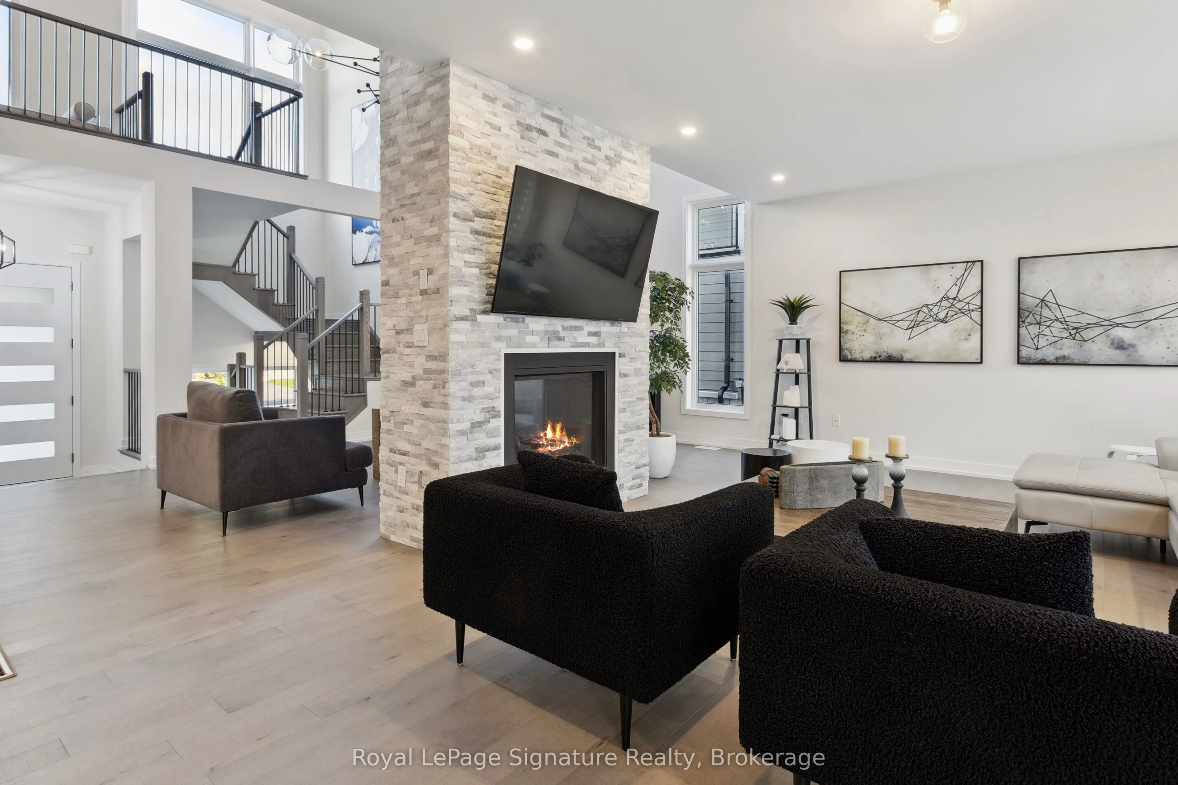 102 STONELEIGH DRIVE