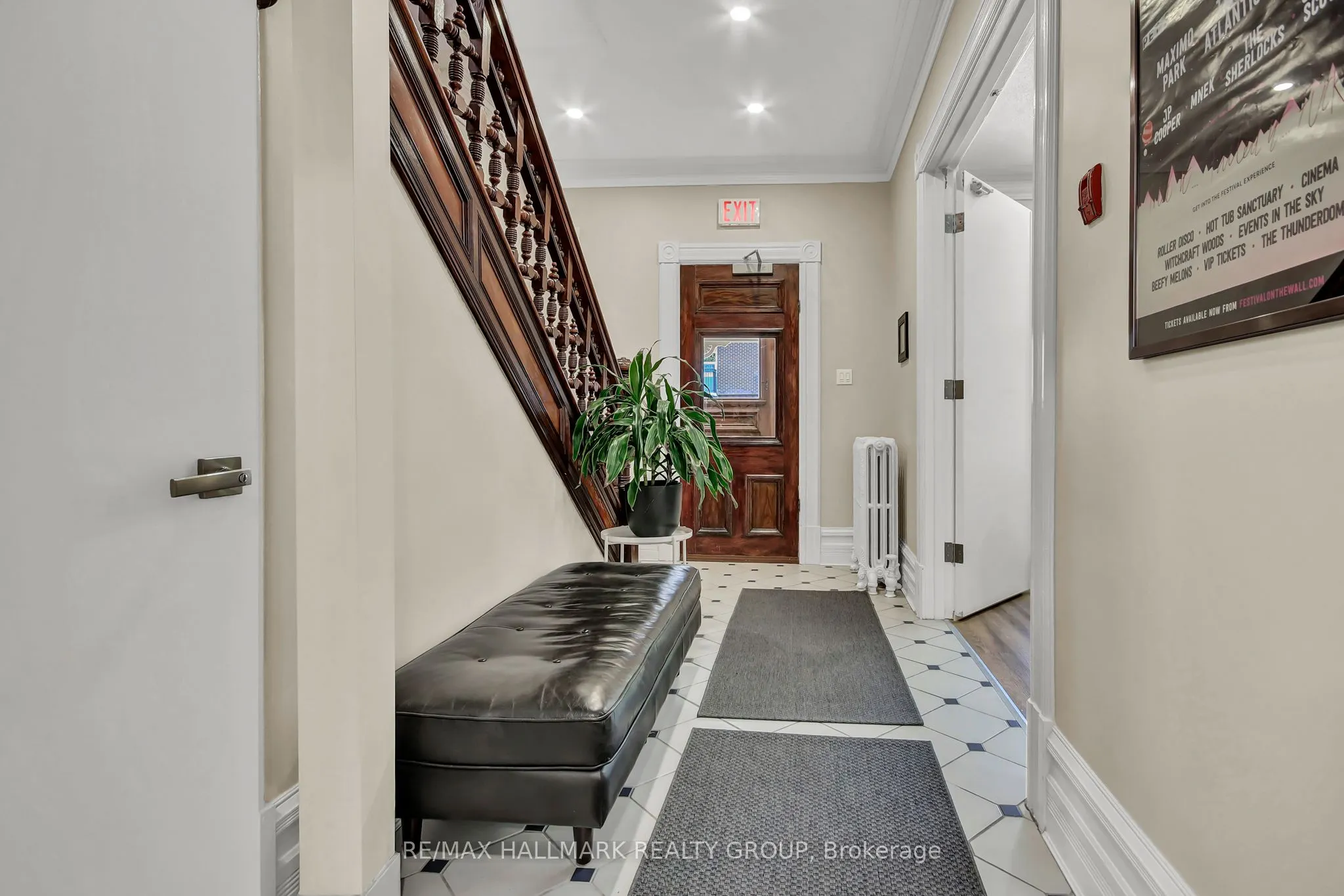 421 Gilmour Street