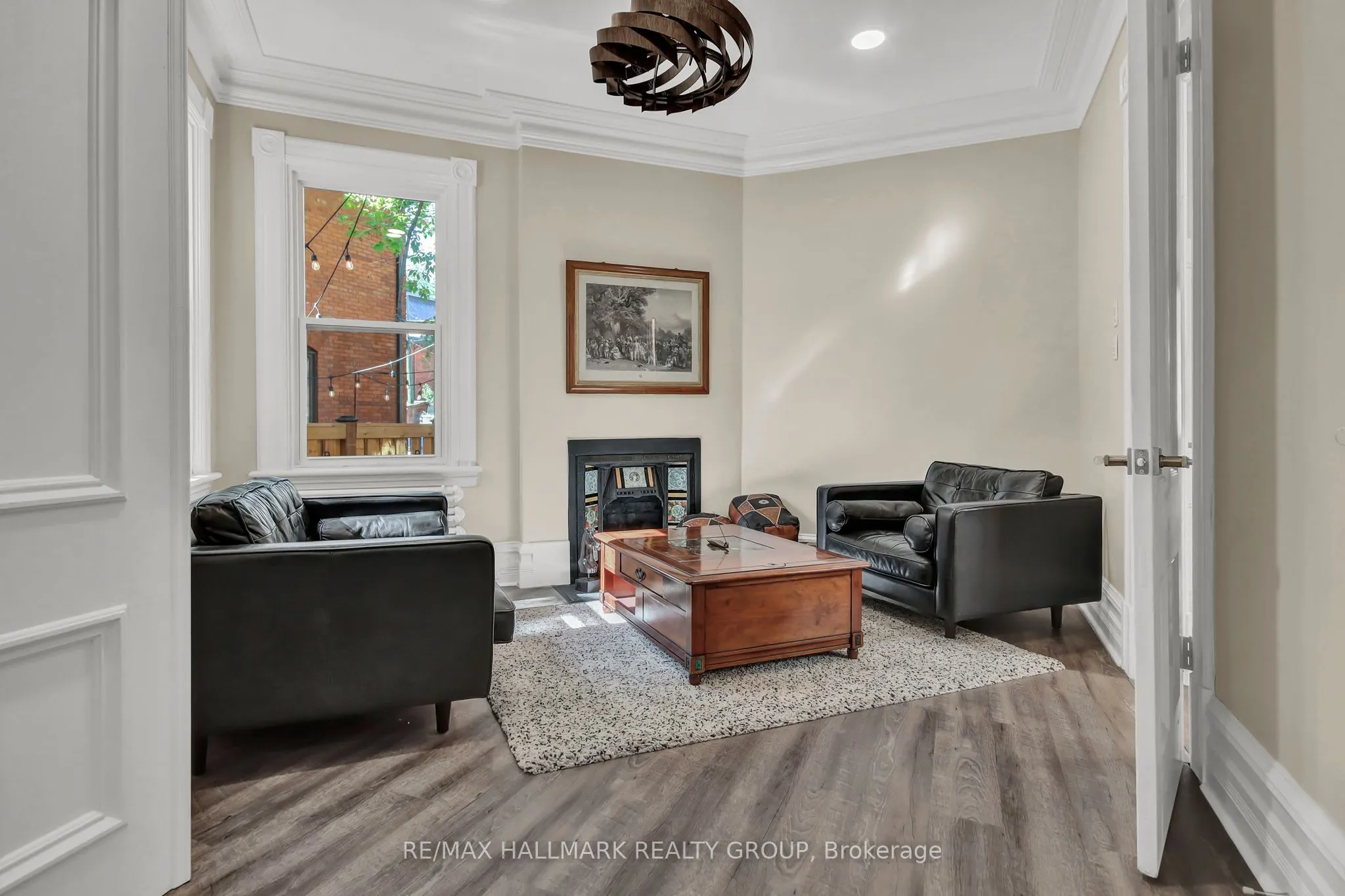 421 Gilmour Street