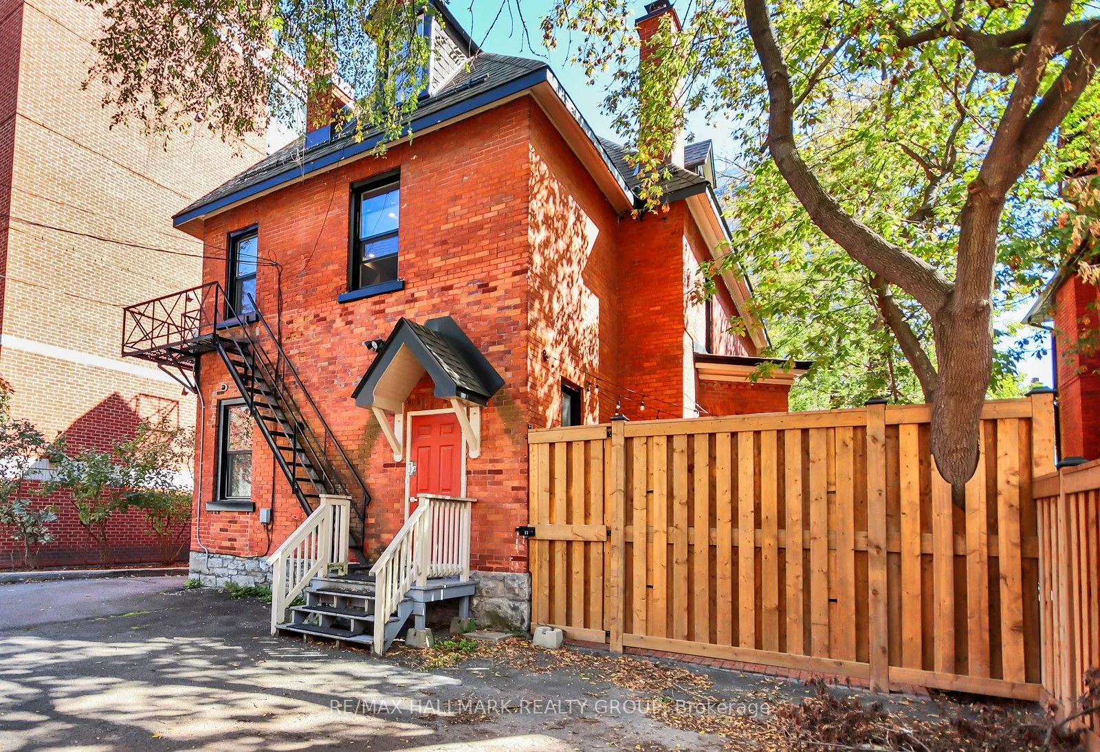 421 Gilmour Street