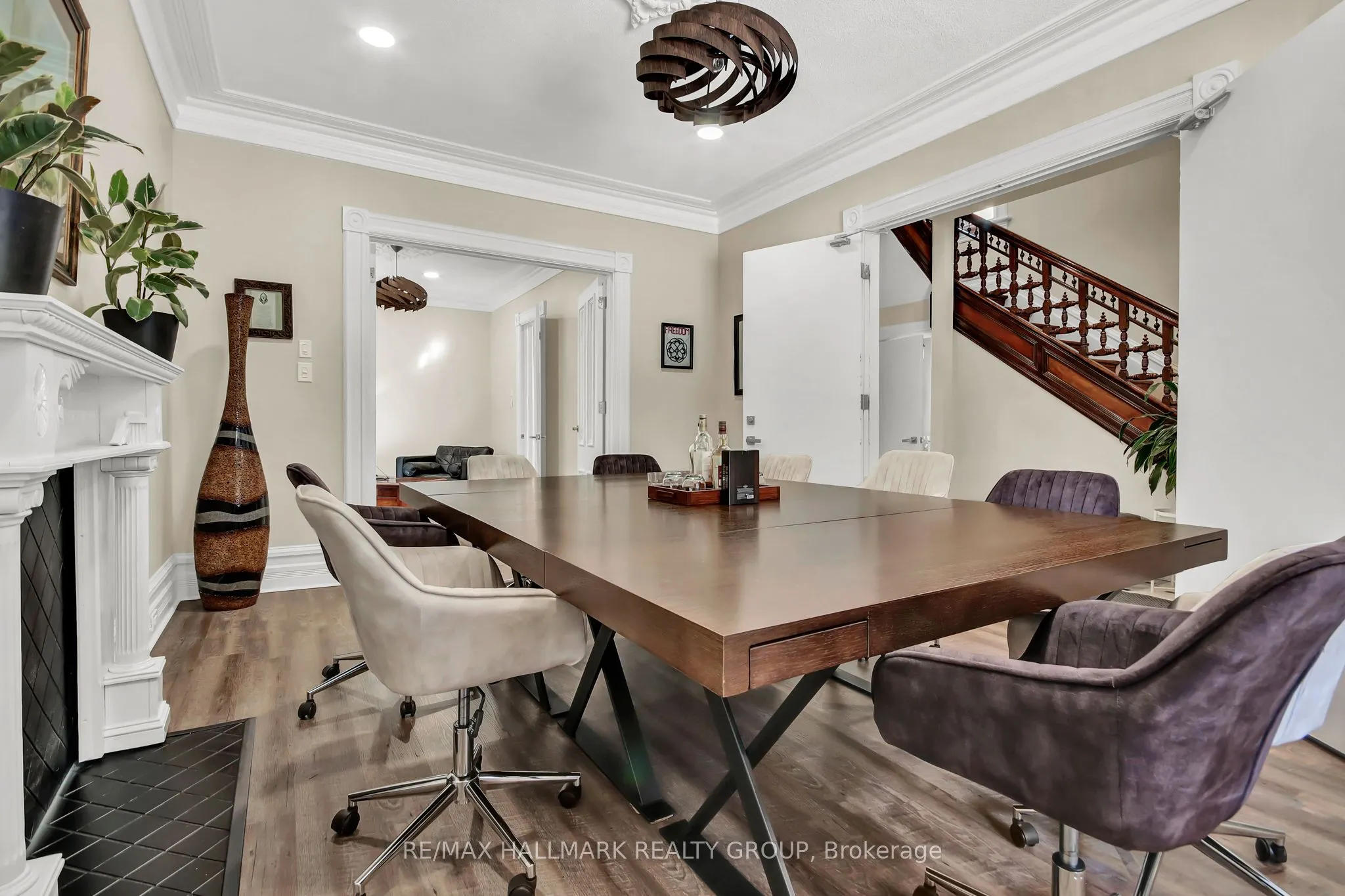 421 Gilmour Street