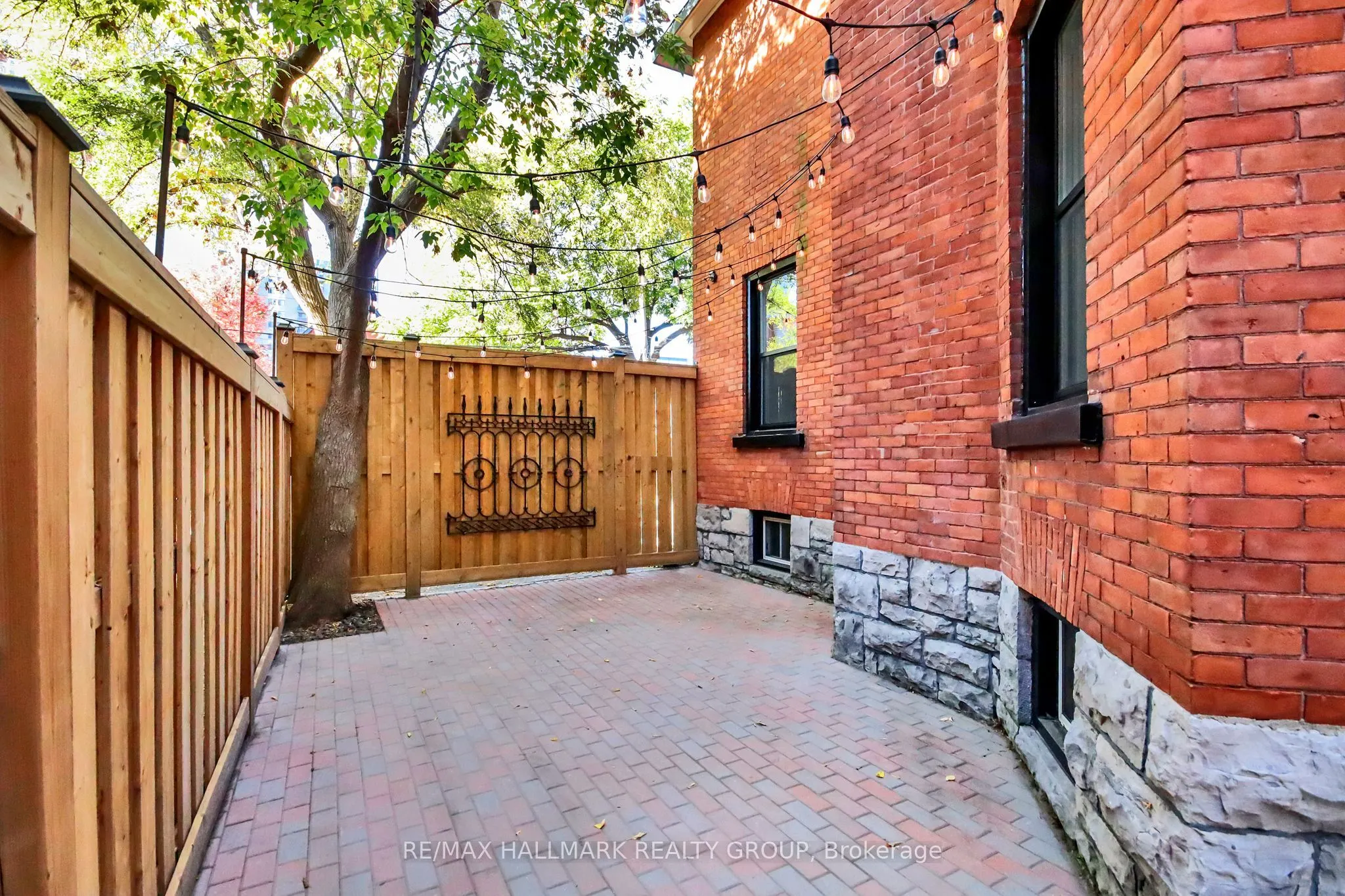 421 Gilmour Street