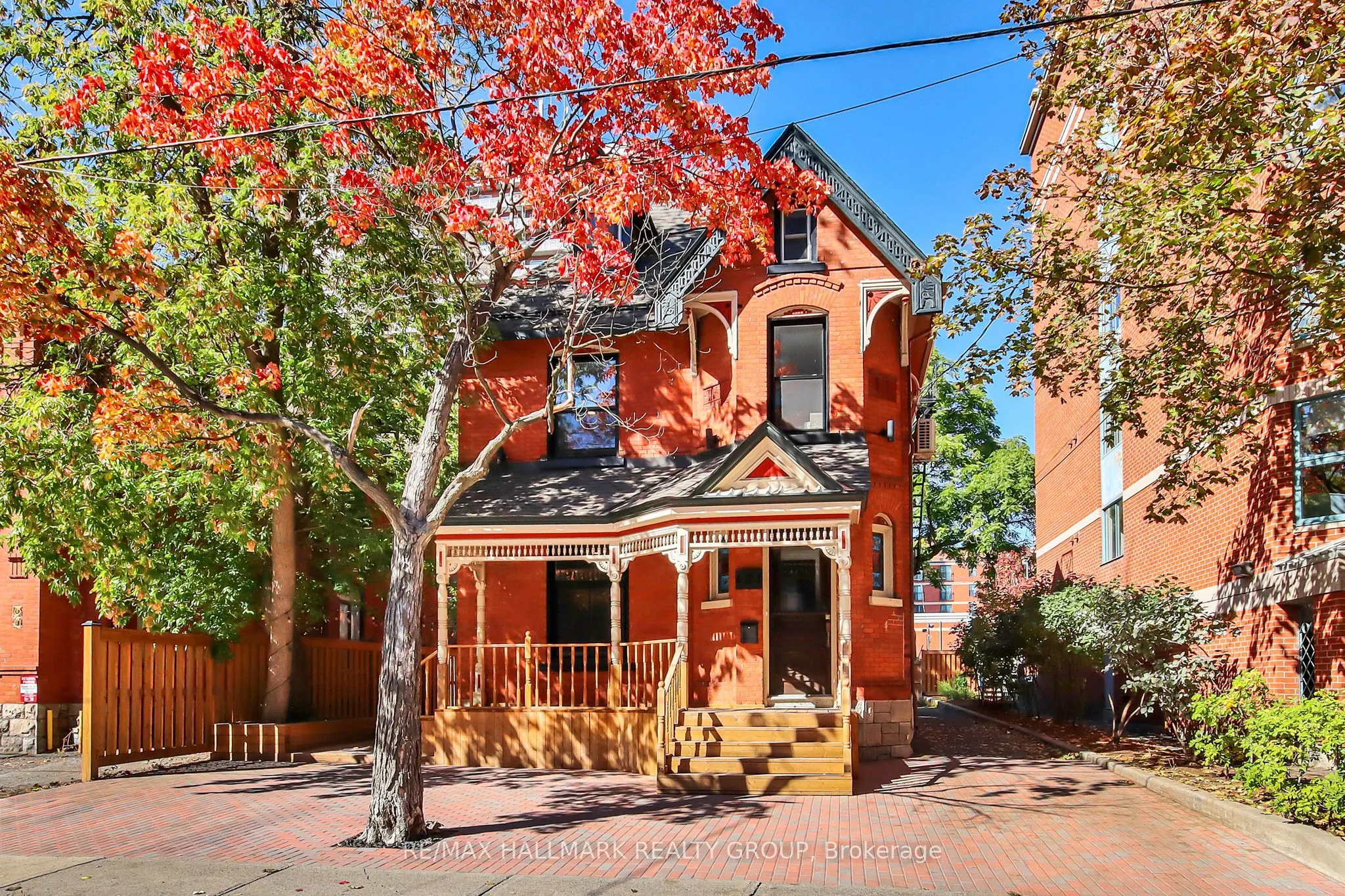 421 Gilmour Street