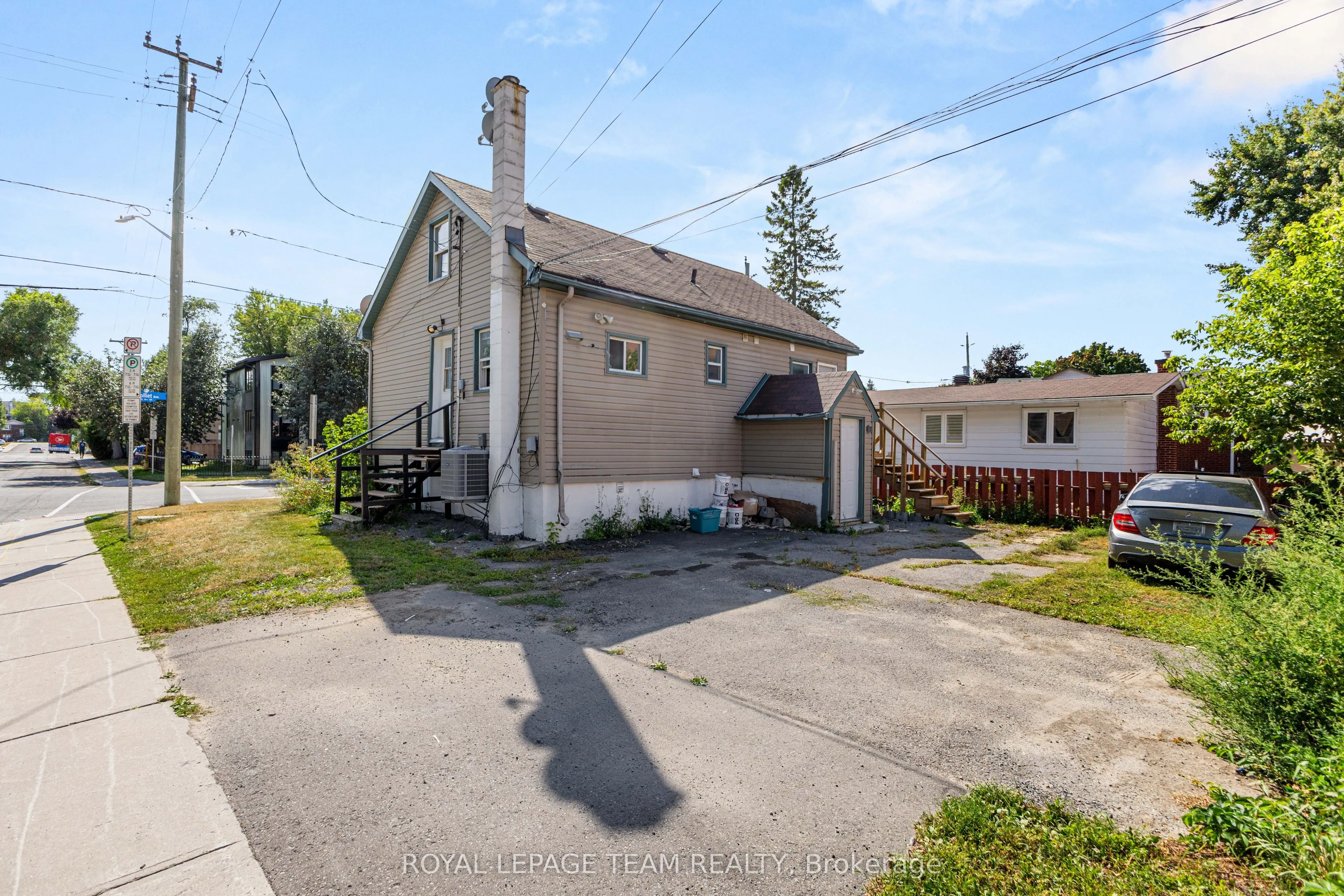 105 Jolliet Avenue