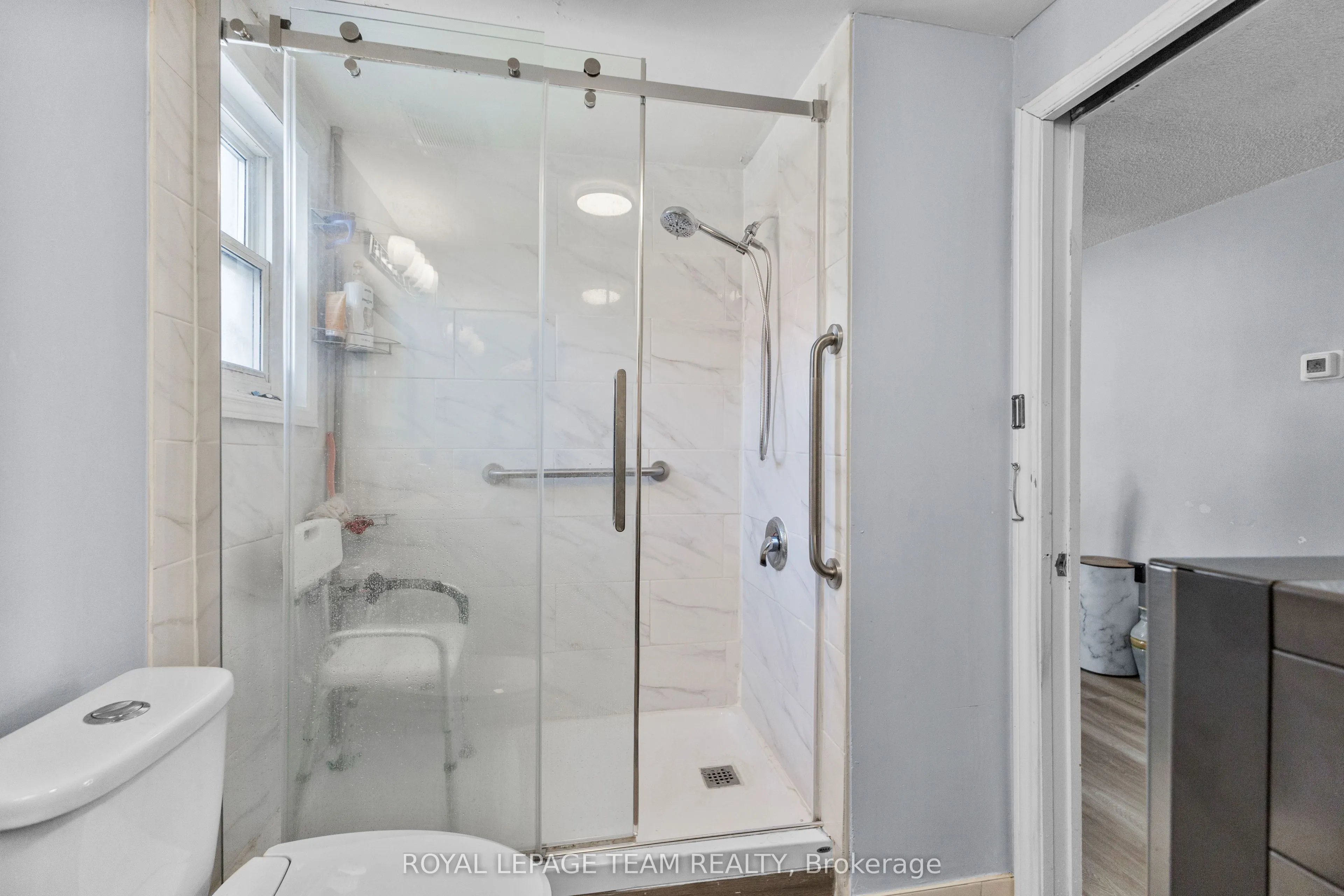 105 Jolliet Avenue