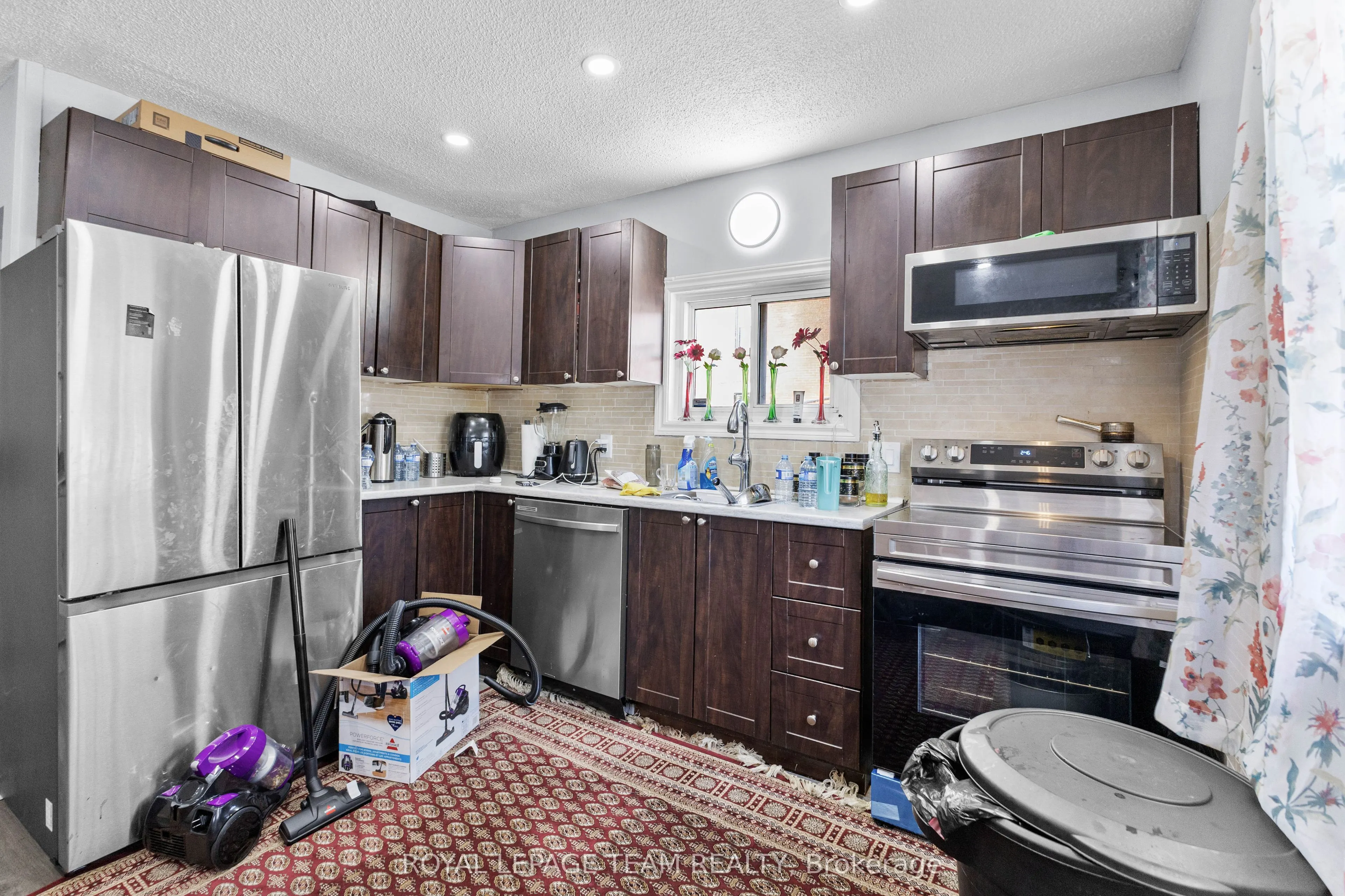 105 Jolliet Avenue