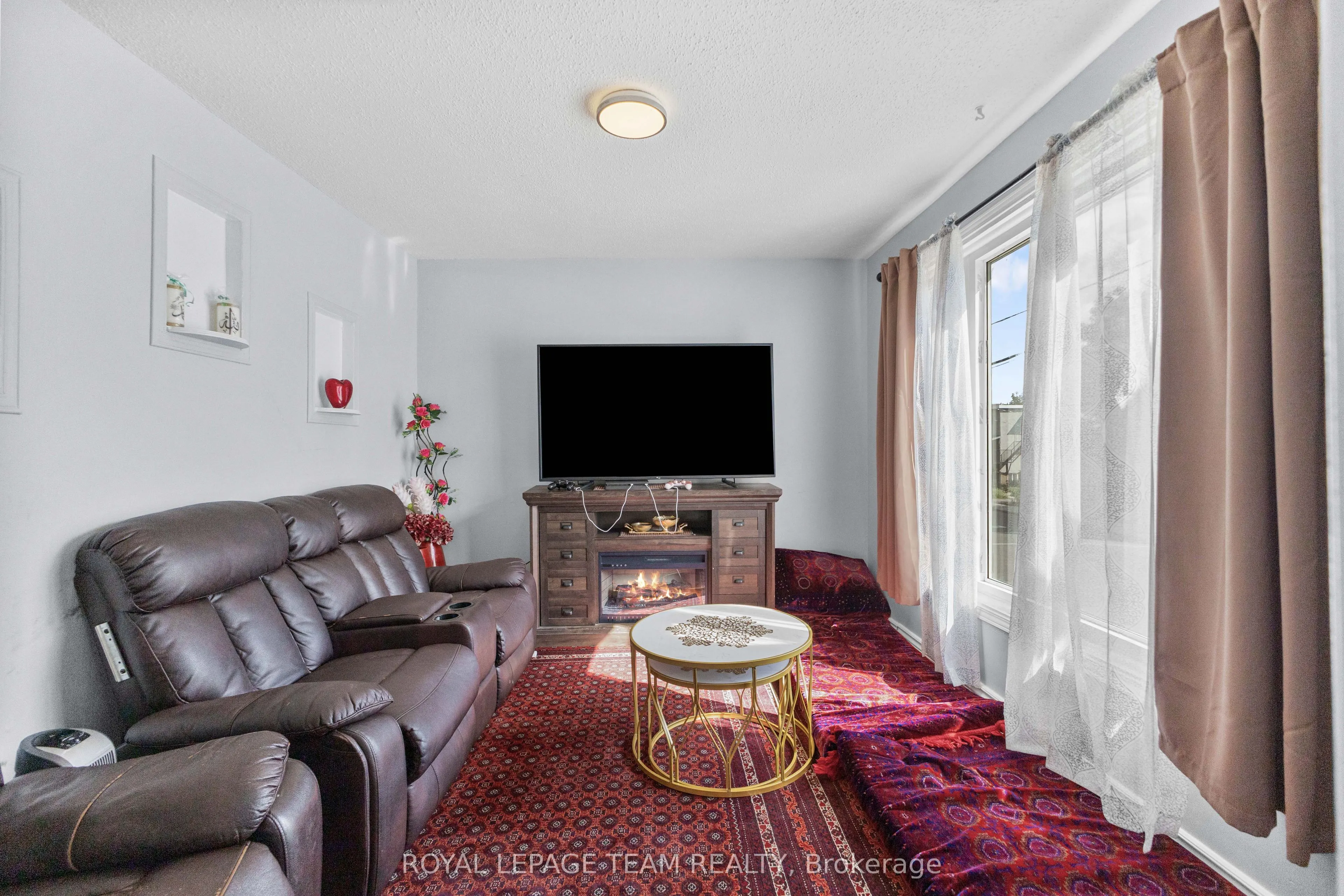 105 Jolliet Avenue