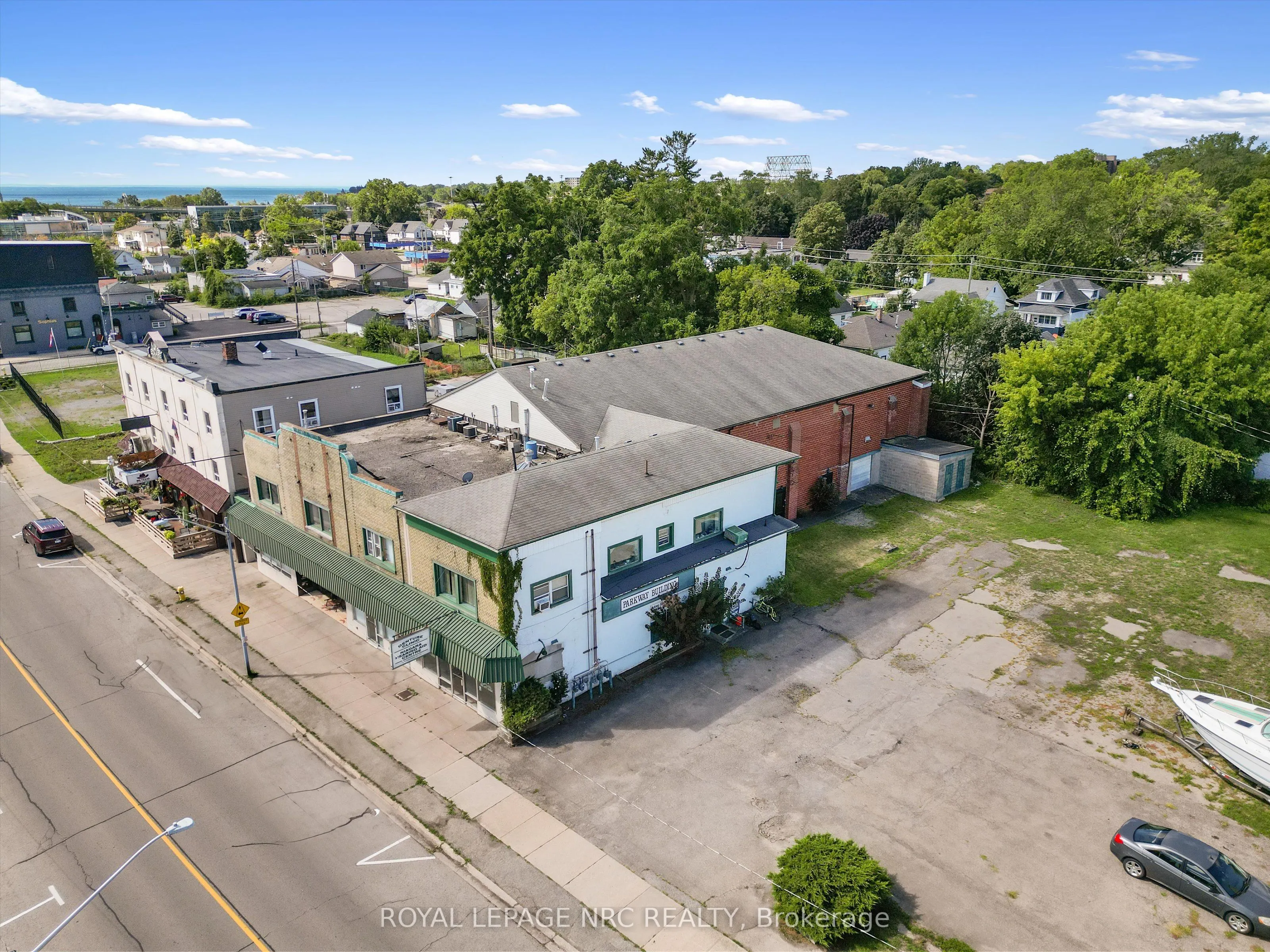 131-139 Niagara Boulevard