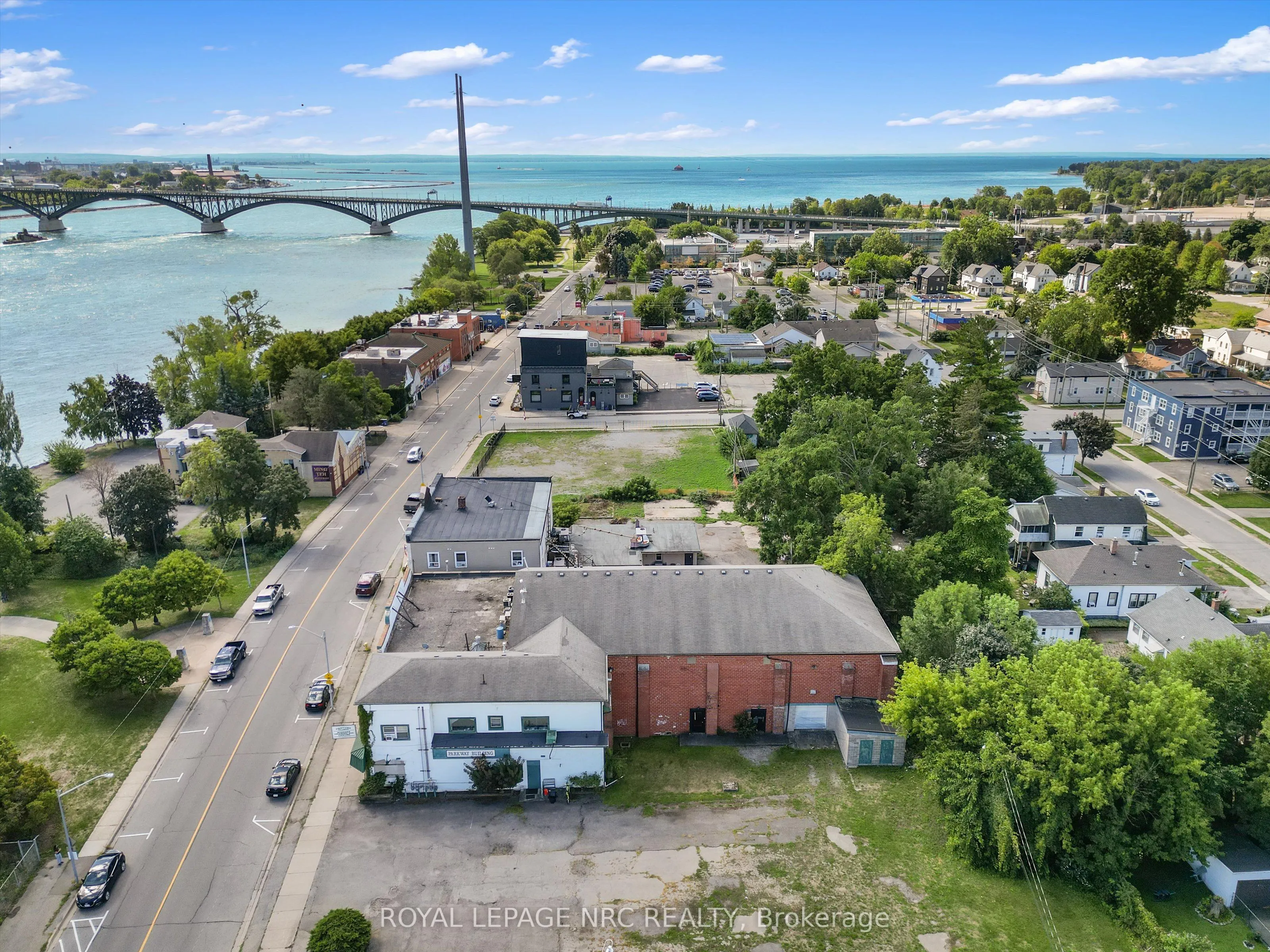 131-139 Niagara Boulevard