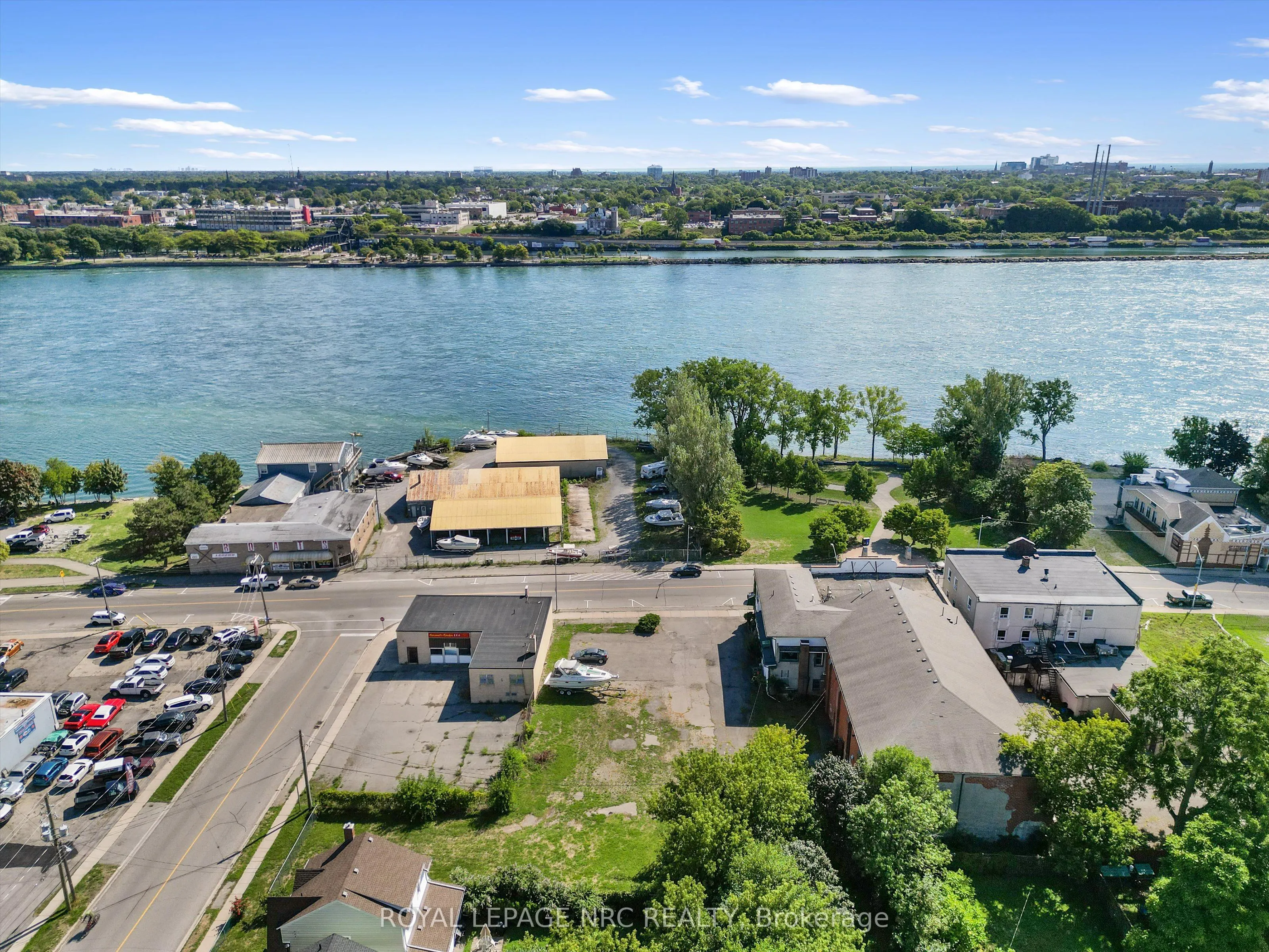 131-139 Niagara Boulevard