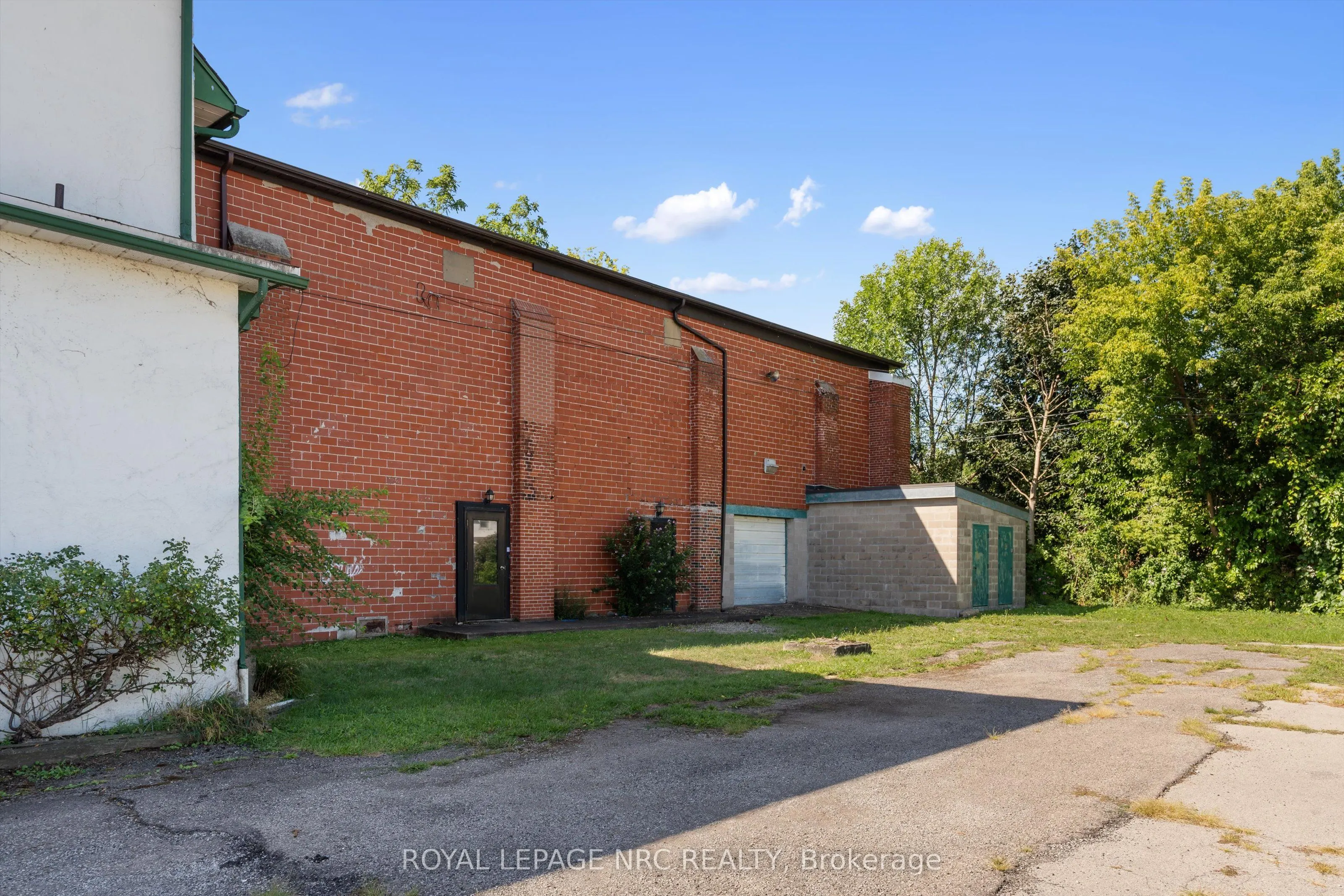 131-139 Niagara Boulevard