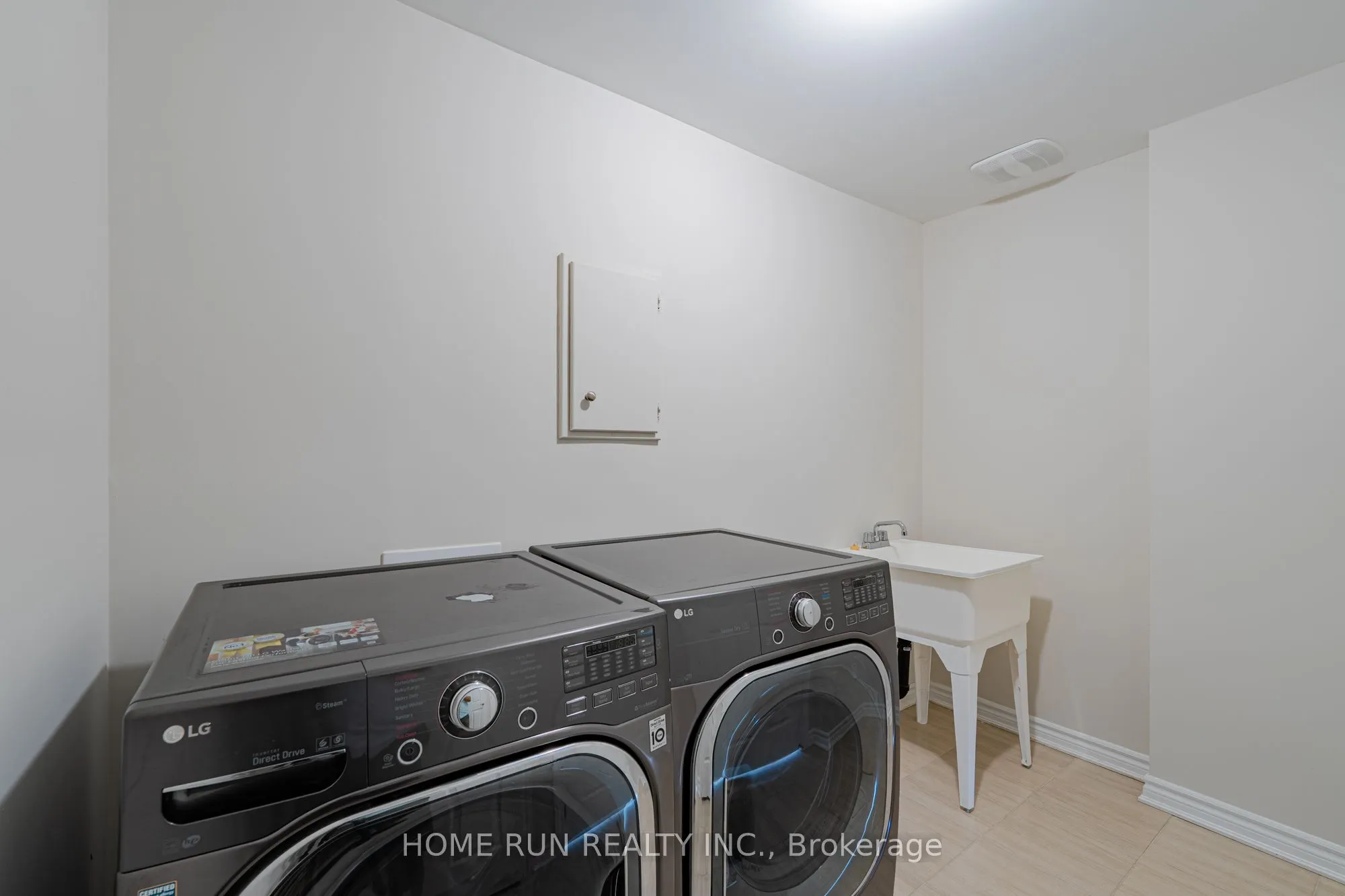 366 Aphelion Crescent