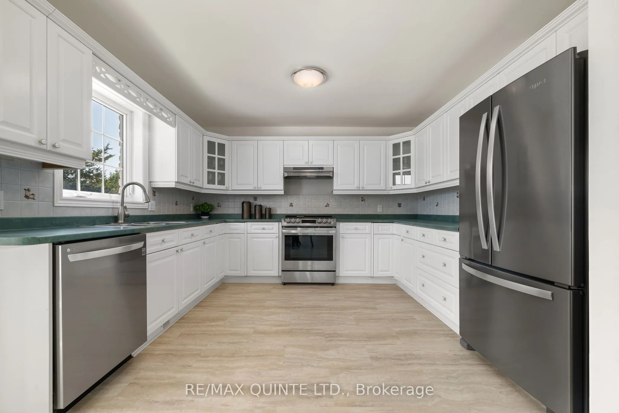 31 Bay Breeze Street
